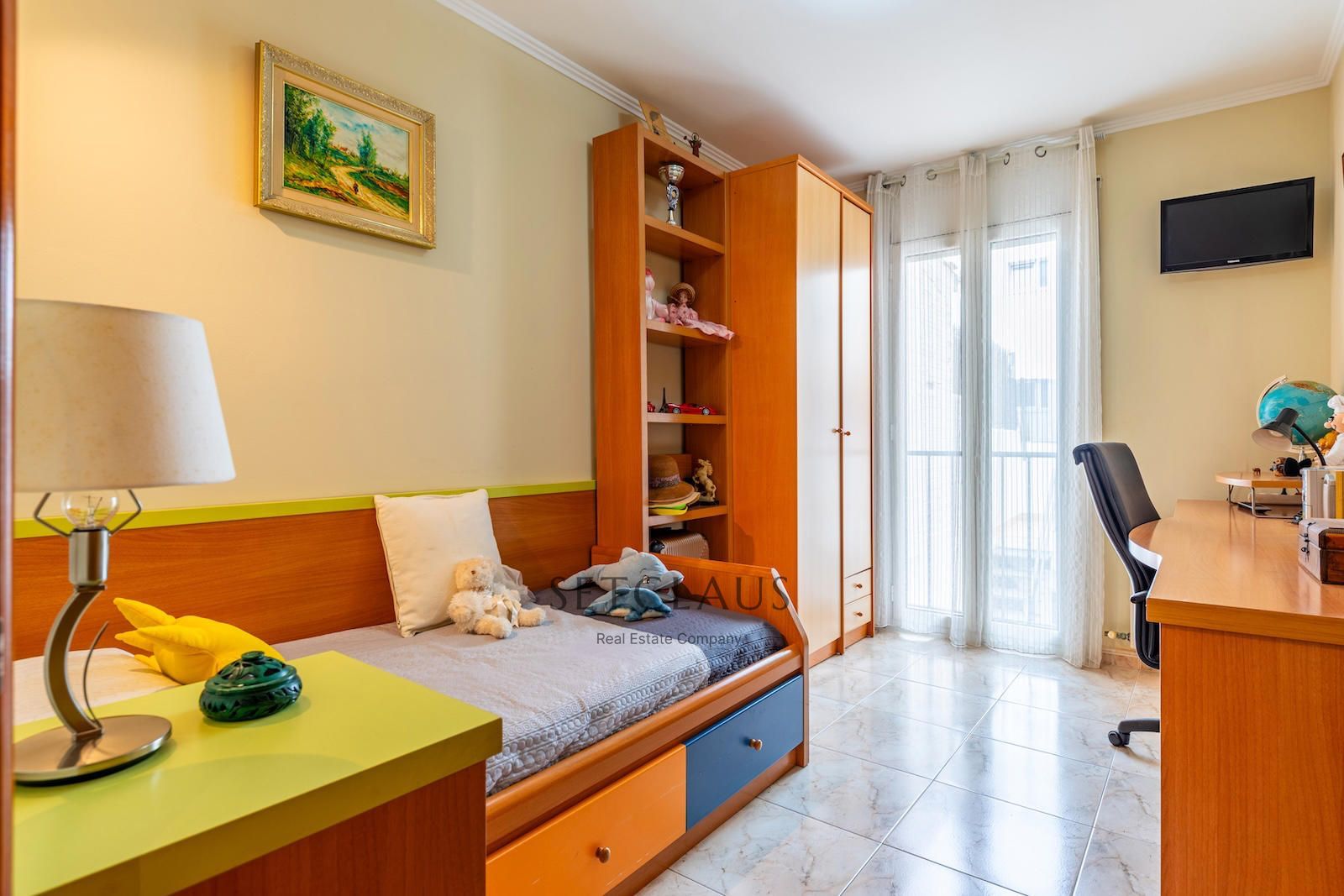 Comprar Casa céntrica con terraza y buhardilla en Premià de Mar foto 21