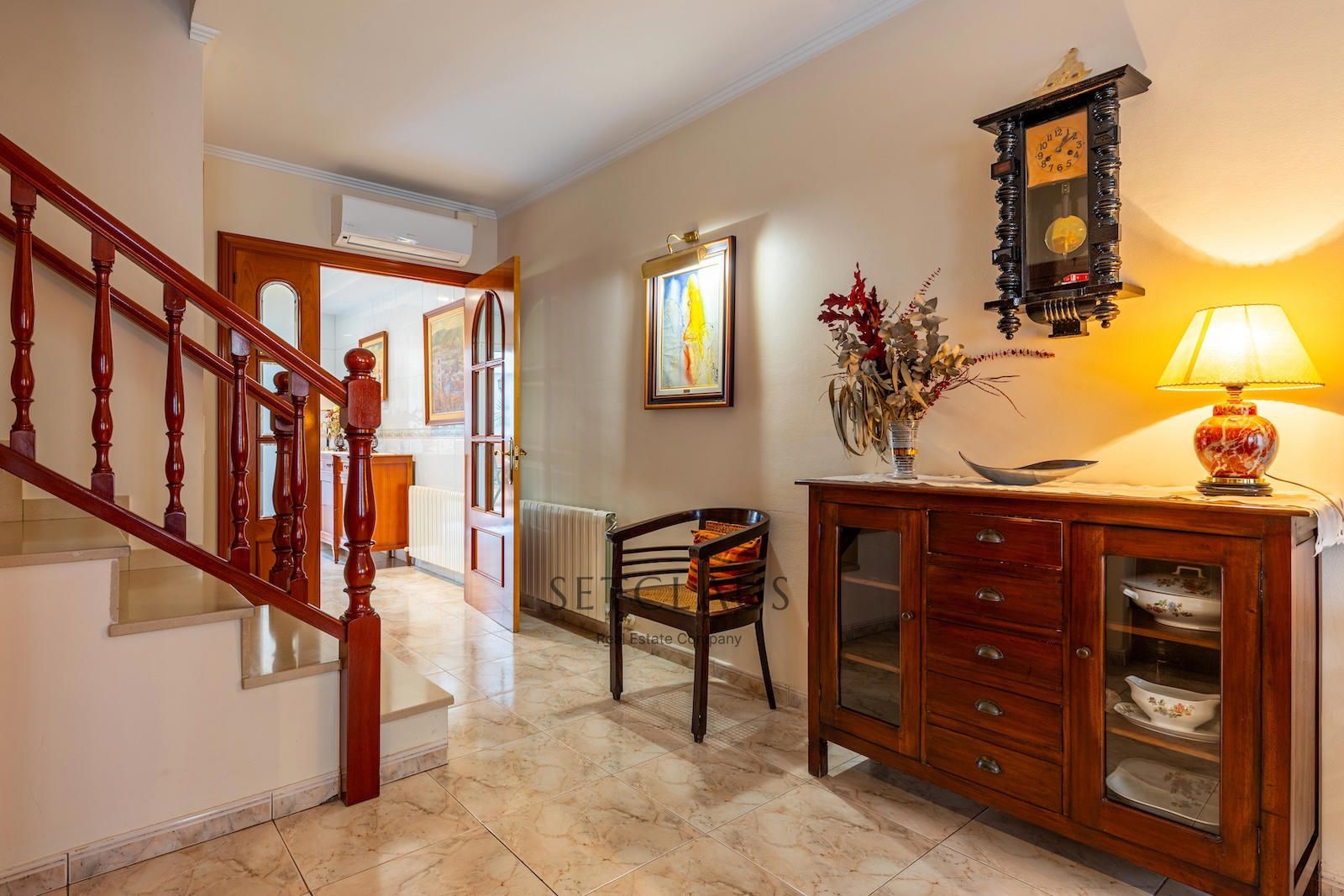 Comprar Casa céntrica con terraza y buhardilla en Premià de Mar foto 6