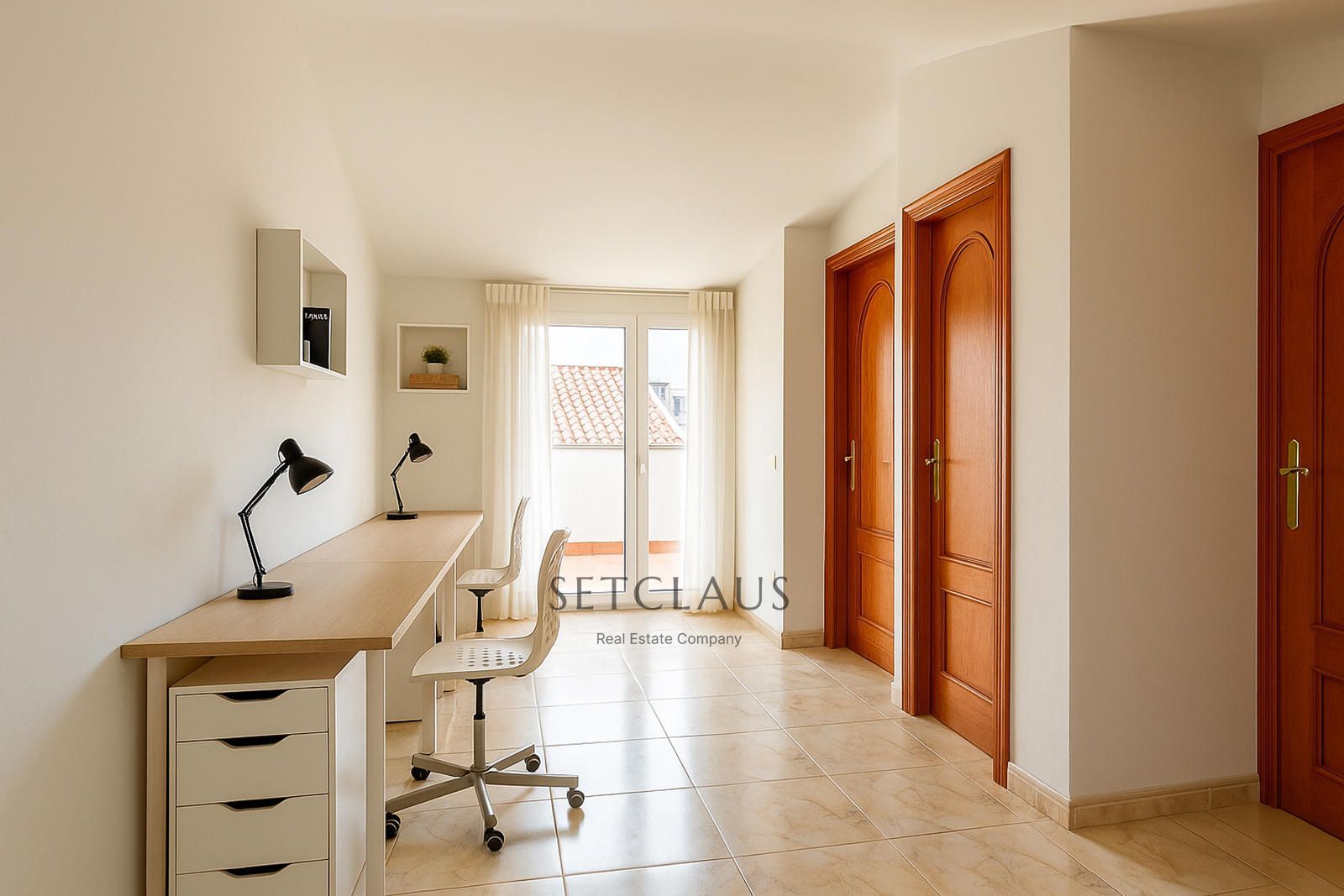 Comprar Casa céntrica con terraza y buhardilla en Premià de Mar foto 28