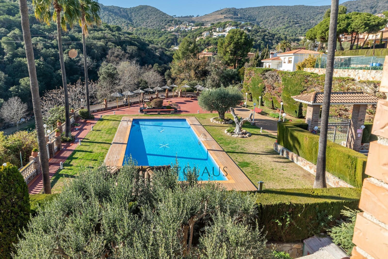 Comprar Casa adosada con zona comunitaria foto 7