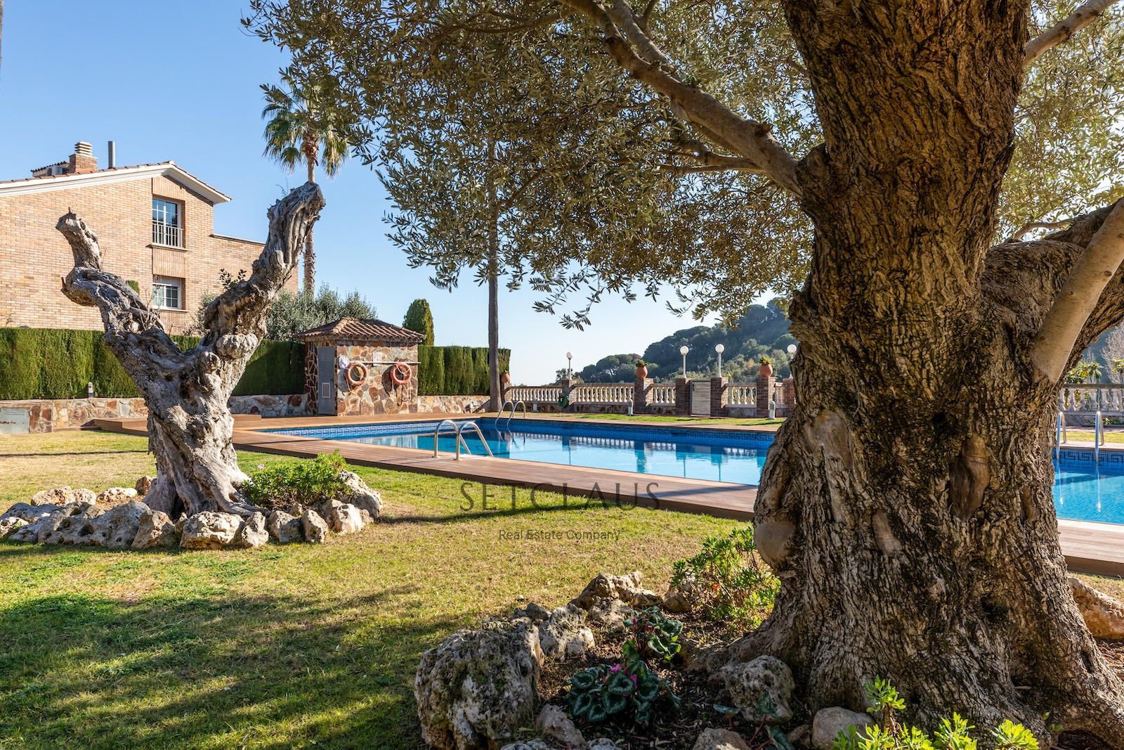 Comprar Casa adosada con zona comunitaria foto 10