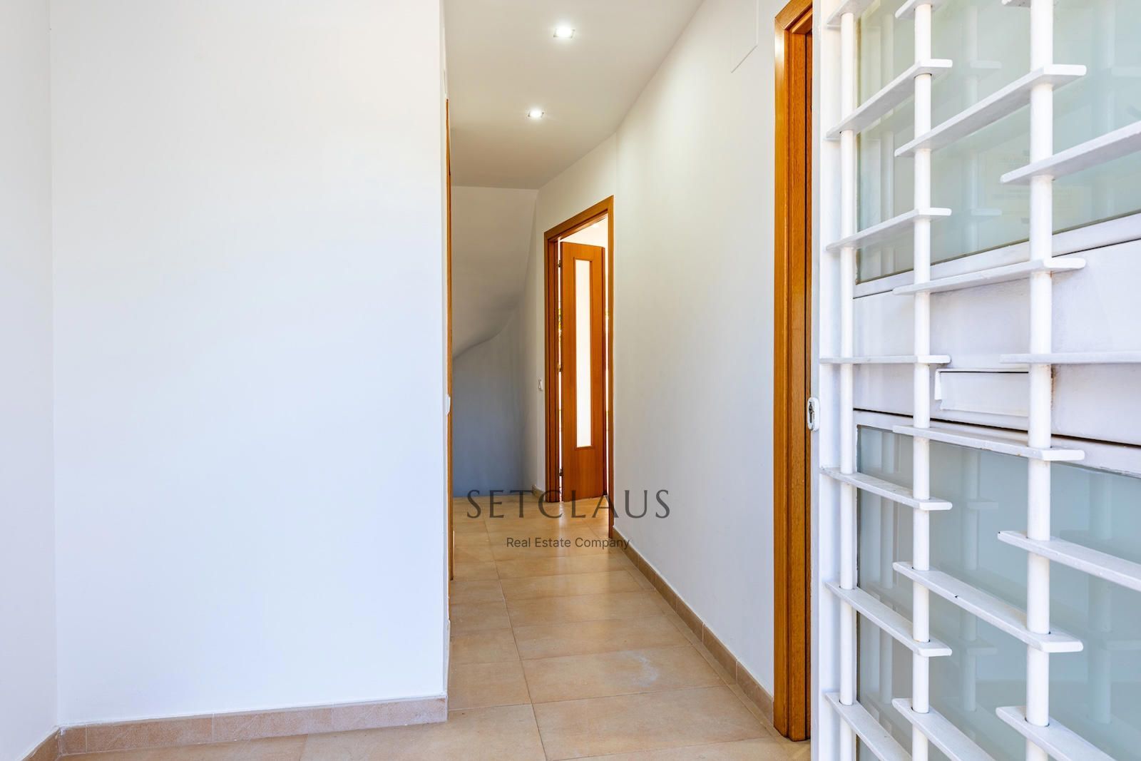 Comprar MONTGAT. Casa adosada amb jardí al Pla de Montgat foto 9