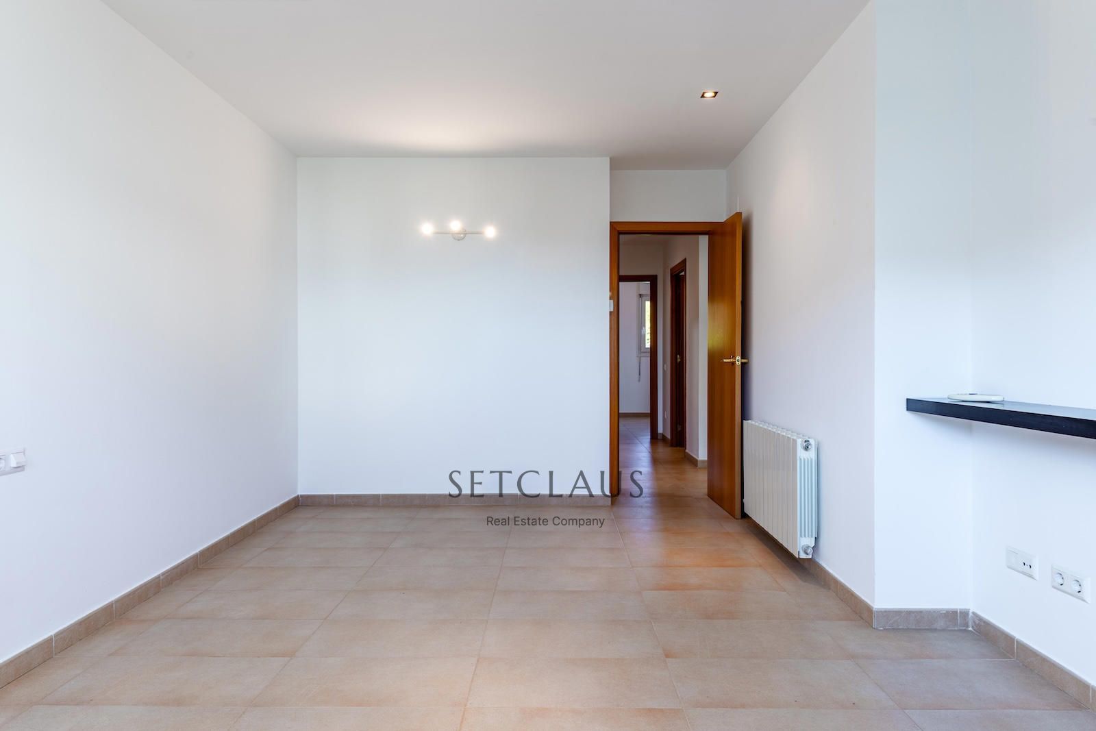 Comprar MONTGAT. Casa adosada amb jardí al Pla de Montgat foto 16