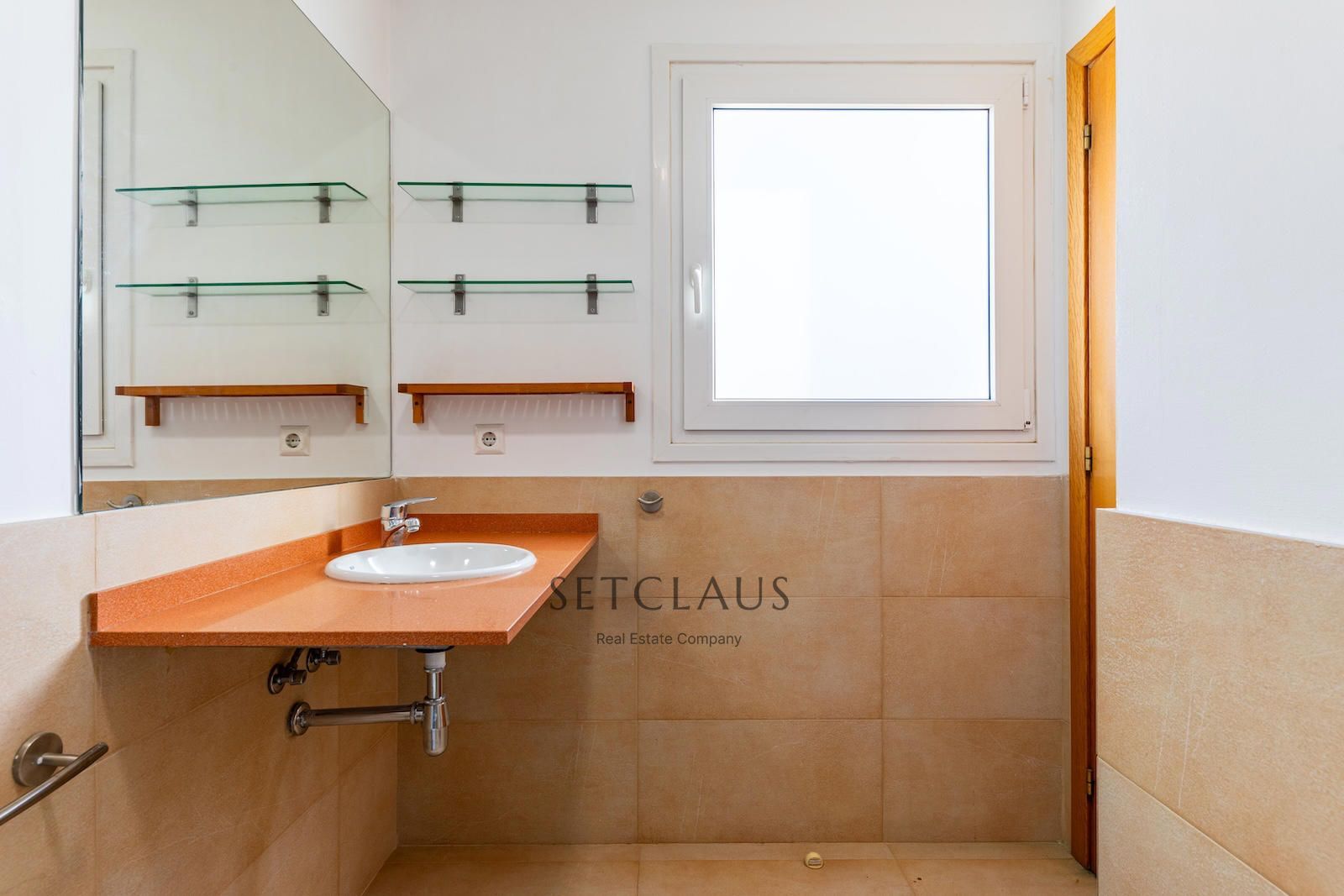 Comprar MONTGAT. Casa adosada amb jardí al Pla de Montgat foto 20