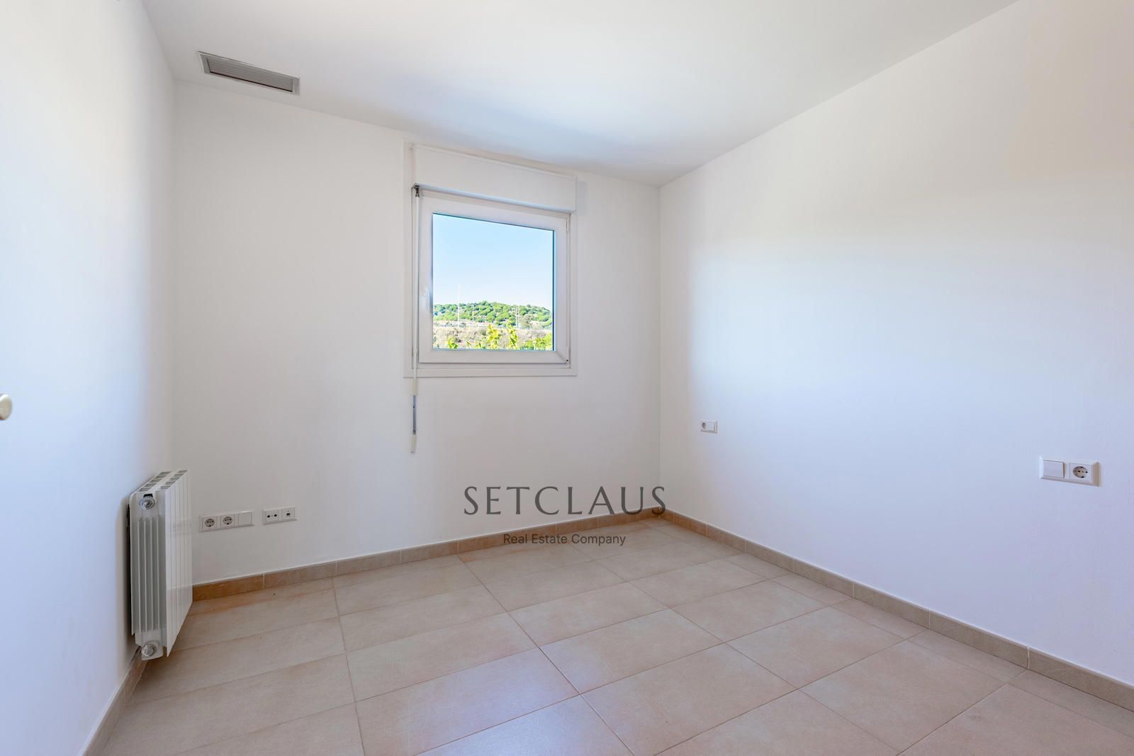 Comprar MONTGAT. Casa adosada amb jardí al Pla de Montgat foto 21