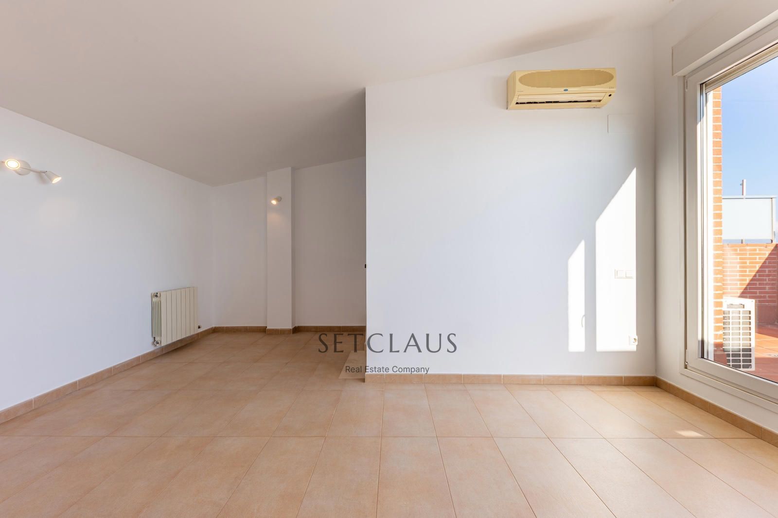 Comprar MONTGAT. Casa adosada amb jardí al Pla de Montgat foto 30