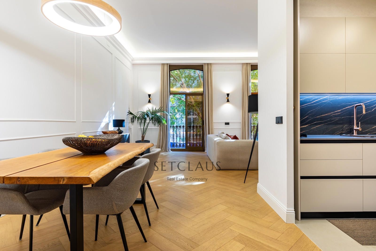 Comprar Principal modernista reformado con gran terraza en pleno Quadrat d’Or (Eixample Derecho) foto 12