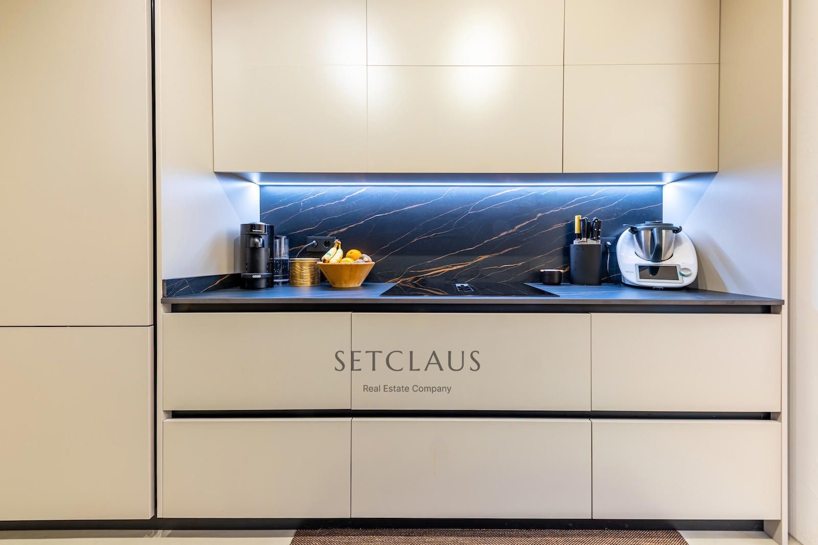 Comprar Principal modernista reformado con gran terraza en pleno Quadrat d’Or (Eixample Derecho) foto 17