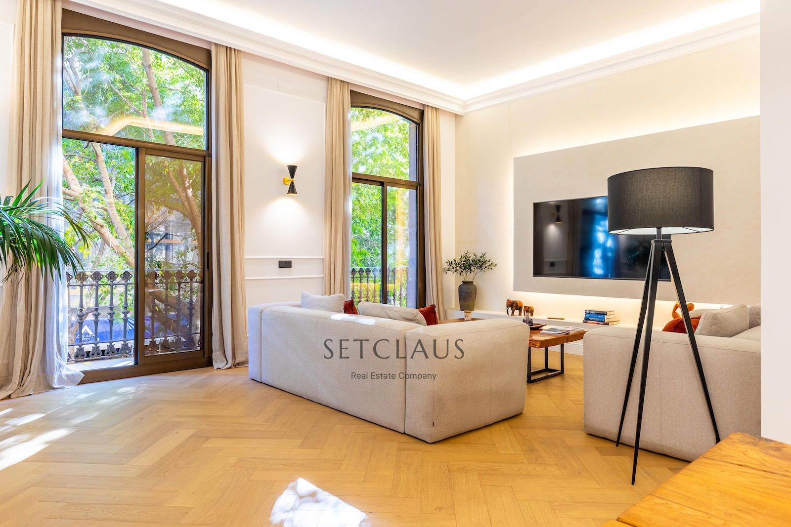 Comprar Principal modernista reformado con gran terraza en pleno Quadrat d’Or (Eixample Derecho) foto 1