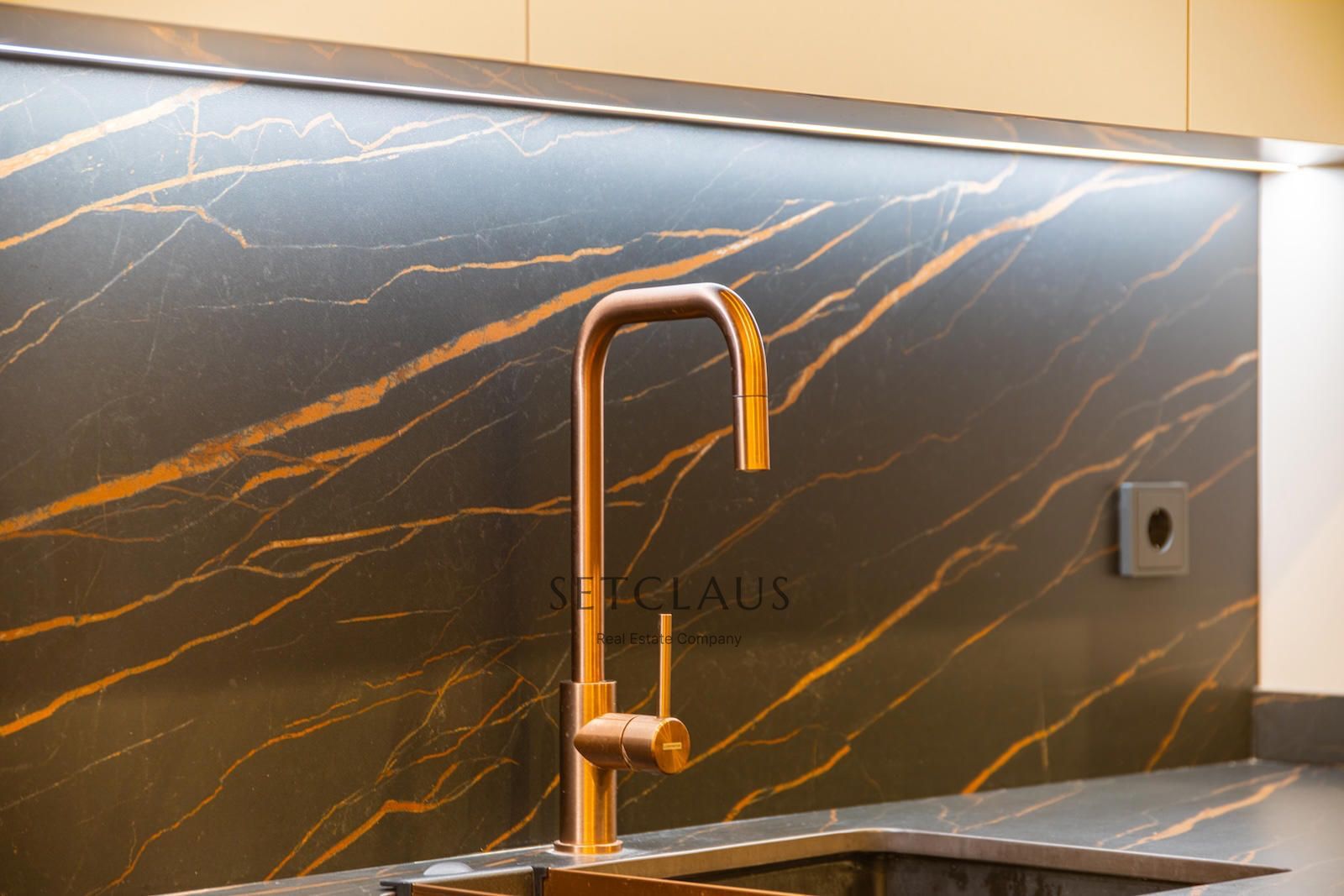 Comprar Principal modernista reformado con gran terraza en pleno Quadrat d’Or (Eixample Derecho) foto 18