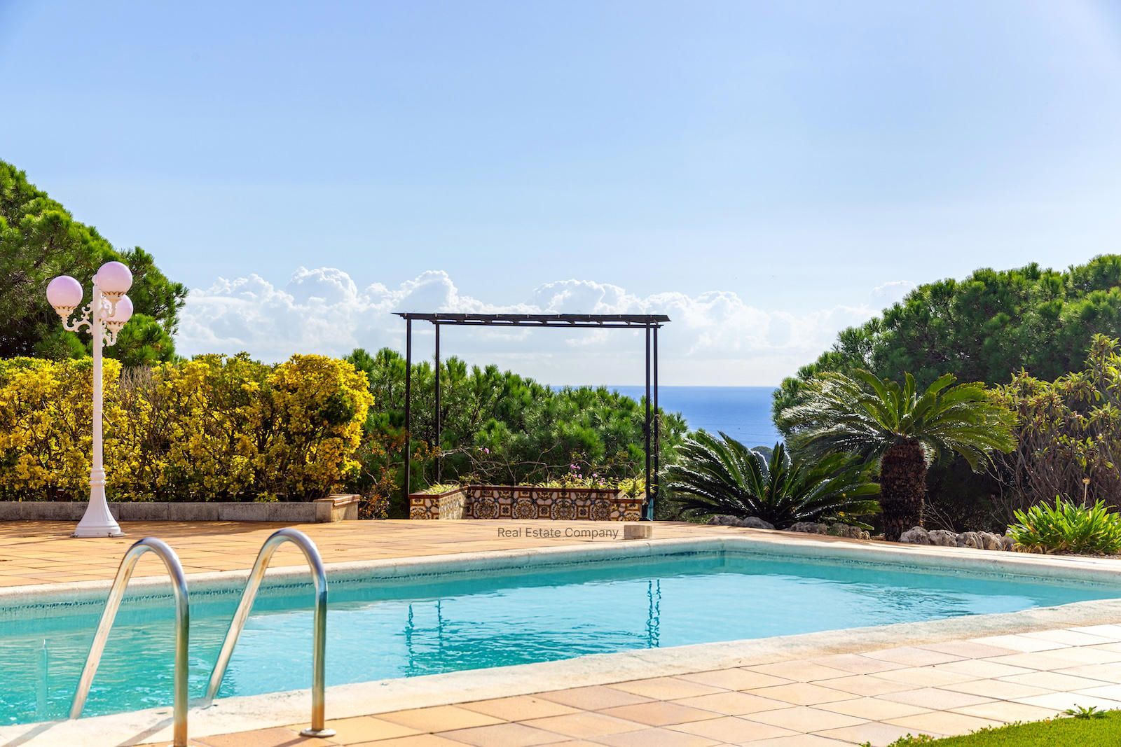 Comprar Casa independent en una sola planta amb jardí, piscina i vistes al mar a Can Bruguera (Mataró) foto 12