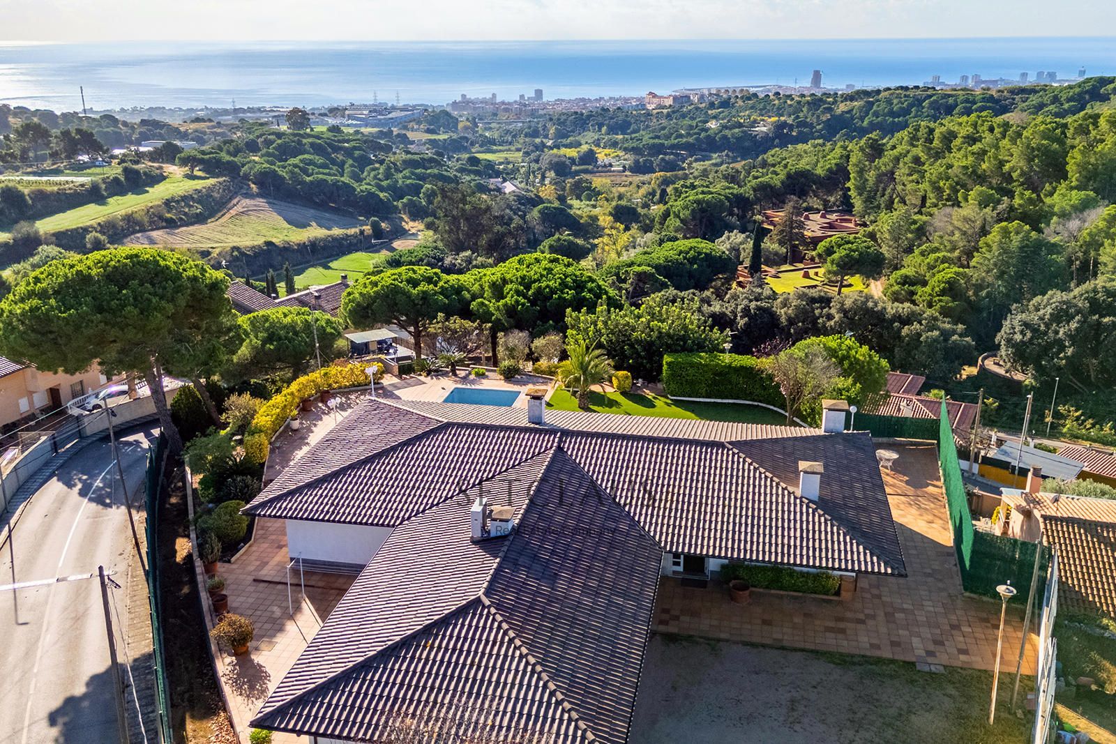 Comprar Casa independent en una sola planta amb jardí, piscina i vistes al mar a Can Bruguera (Mataró) foto 50