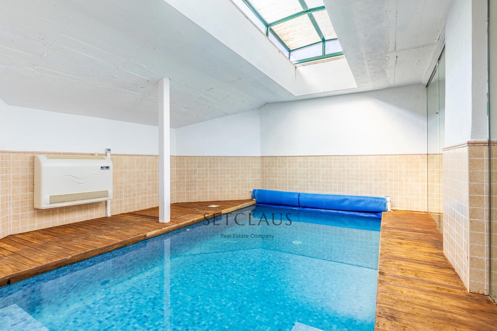 Comprar Chalet independiente con macrosuite, apartamento completo y piscina interior climatizada en Alella centre. foto 69