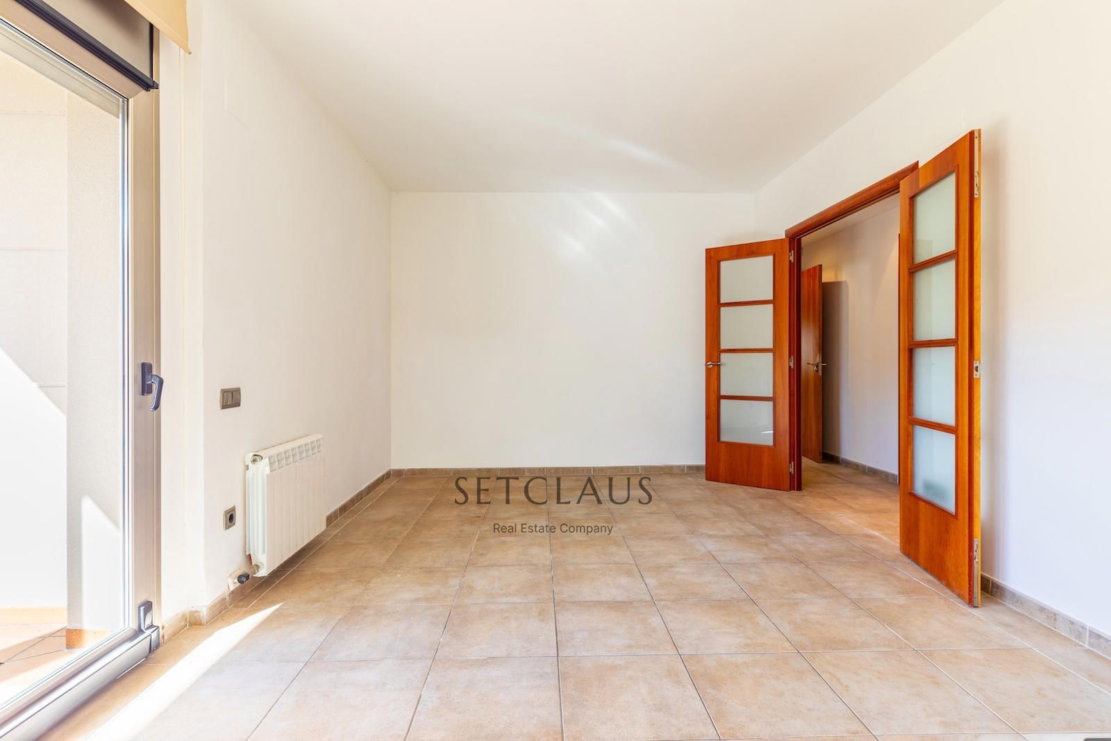 Comprar Chalet independiente con macrosuite, apartamento completo y piscina interior climatizada en Alella centre. foto 51