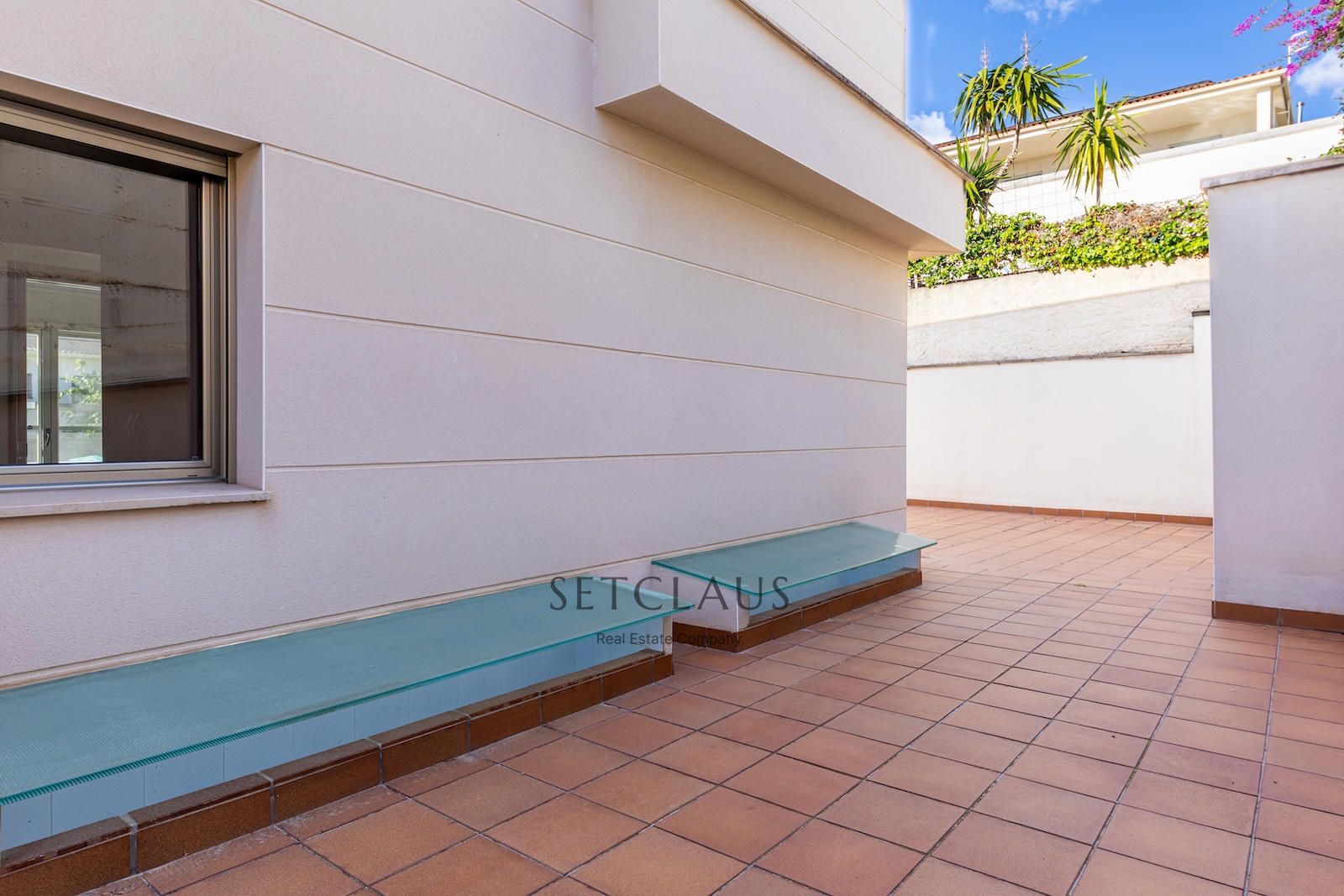 Comprar Chalet independiente con macrosuite, apartamento completo y piscina interior climatizada en Alella centre. foto 63