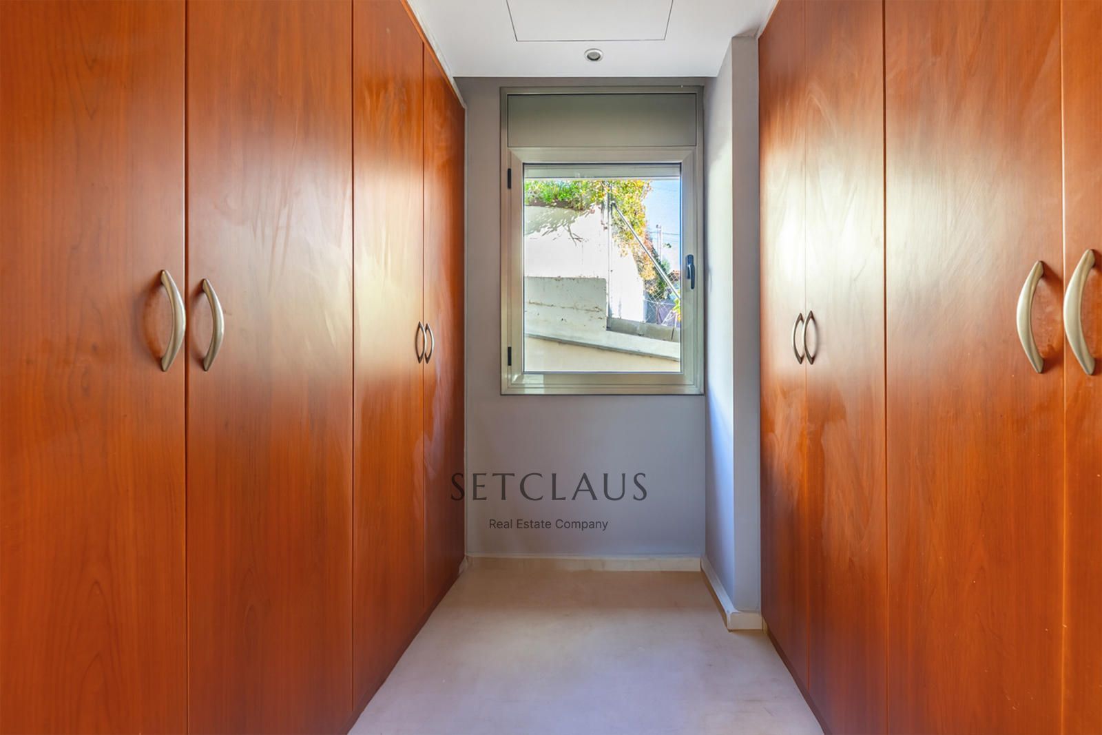 Comprar Chalet independiente con macrosuite, apartamento completo y piscina interior climatizada en Alella centre. foto 31