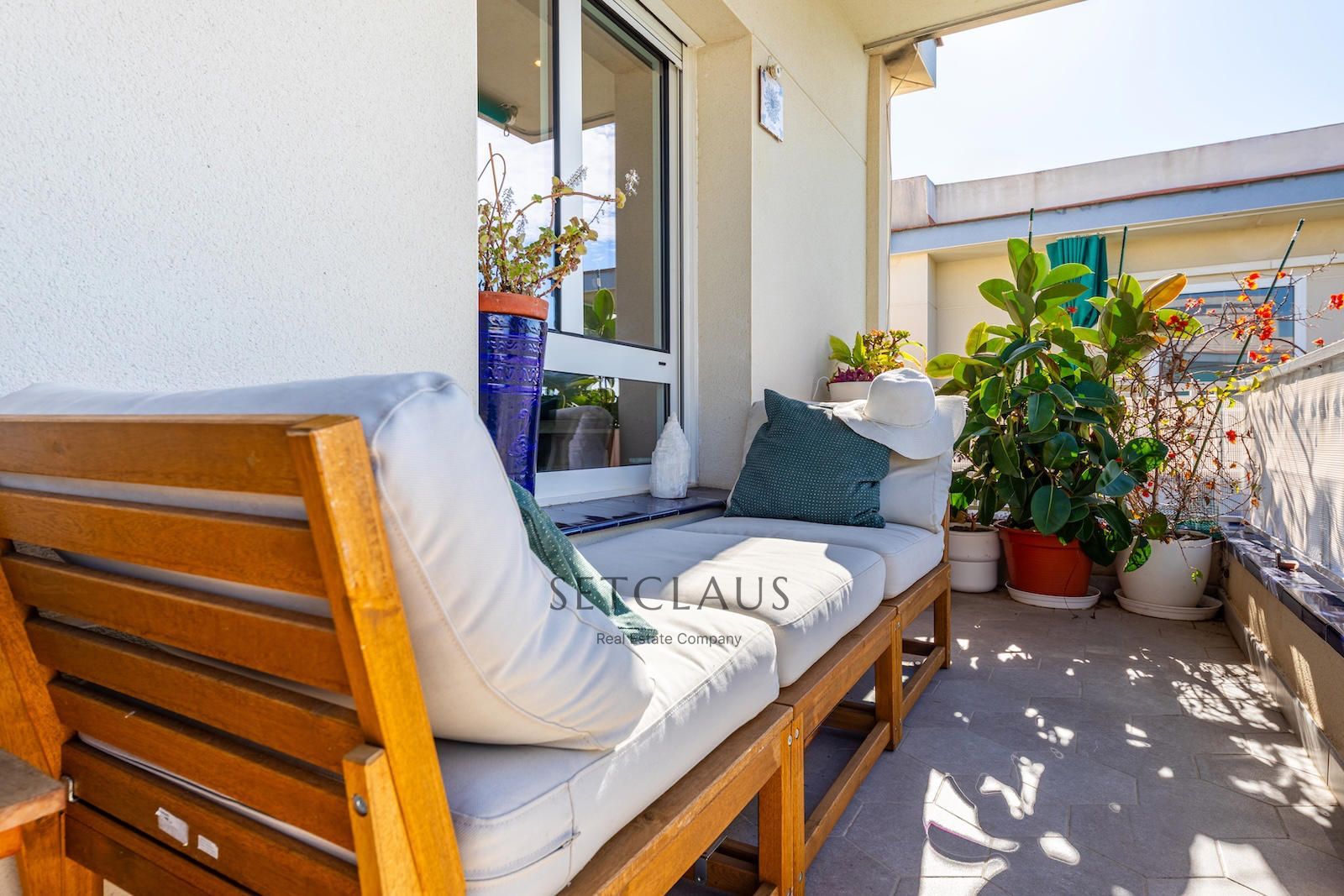 Inmueble Renovated apartment with 3 double bedrooms, unobstructed views, communal area and garage foto 9