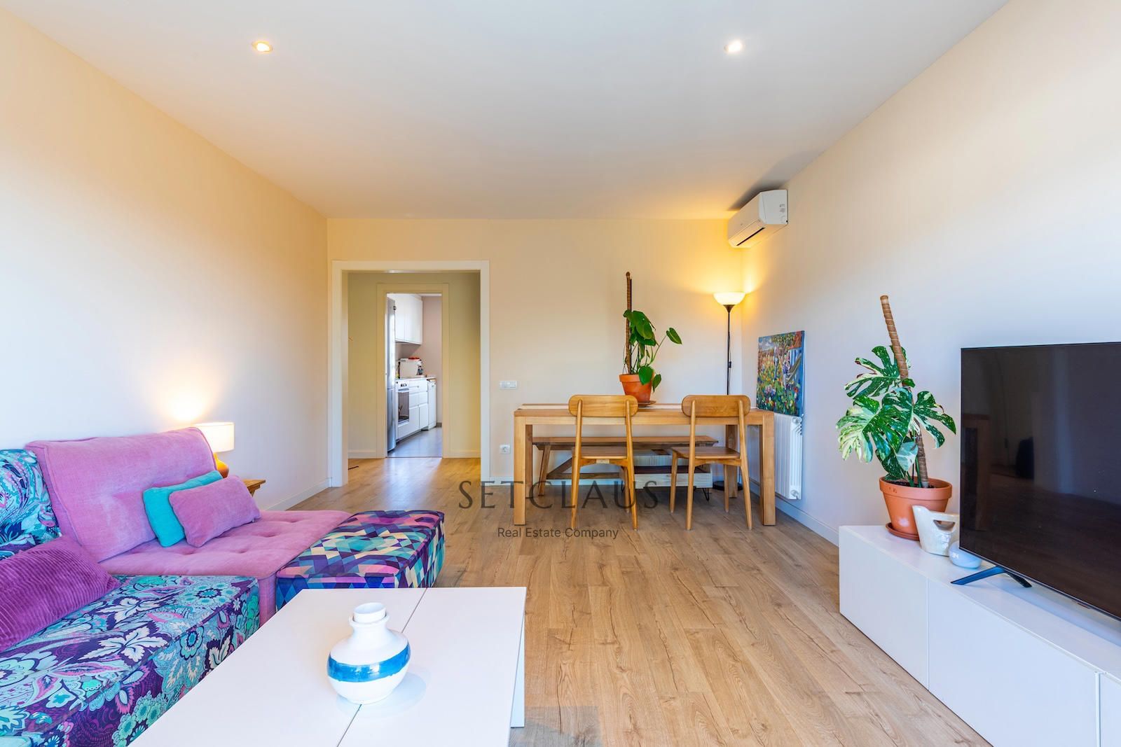 Inmueble Renovated apartment with 3 double bedrooms, unobstructed views, communal area and garage foto 11