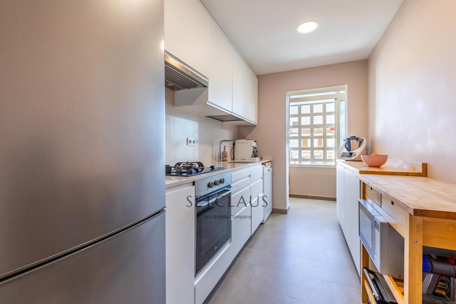 Inmueble Renovated apartment with 3 double bedrooms, unobstructed views, communal area and garage foto 14