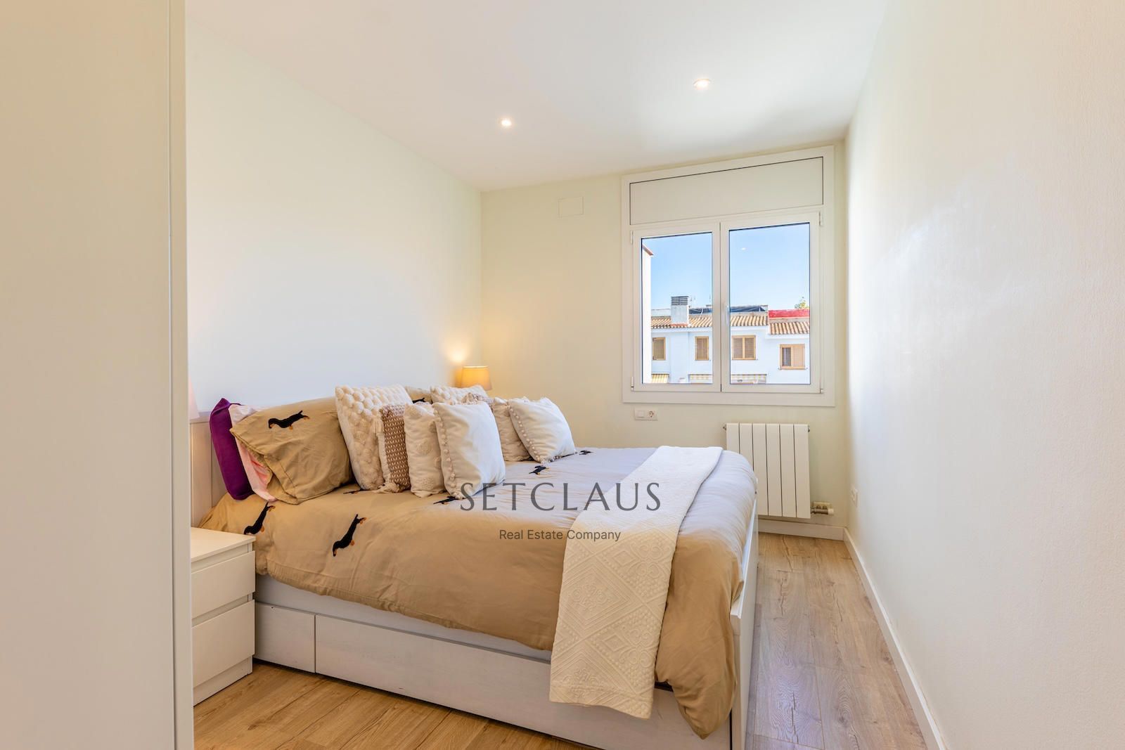 Inmueble Renovated apartment with 3 double bedrooms, unobstructed views, communal area and garage foto 16