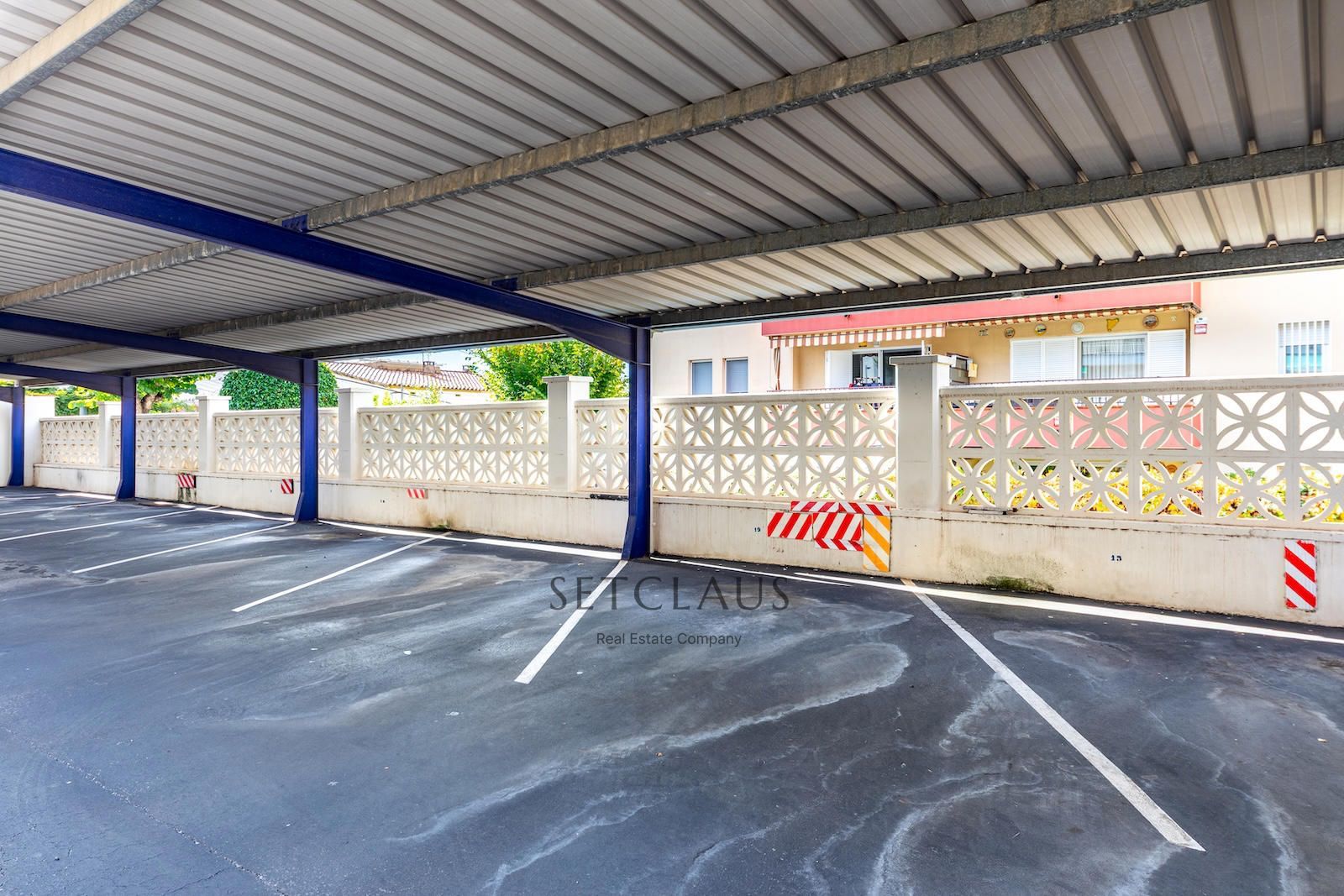 Inmueble Renovated apartment with 3 double bedrooms, unobstructed views, communal area and garage foto 26