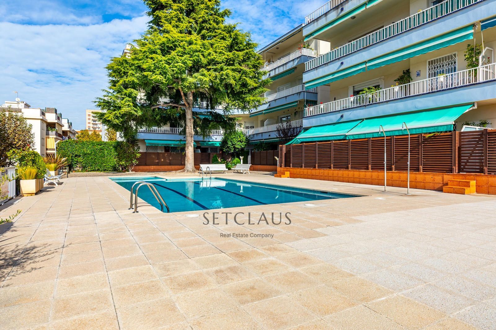 Inmueble Renovated apartment with 3 double bedrooms, unobstructed views, communal area and garage foto 24