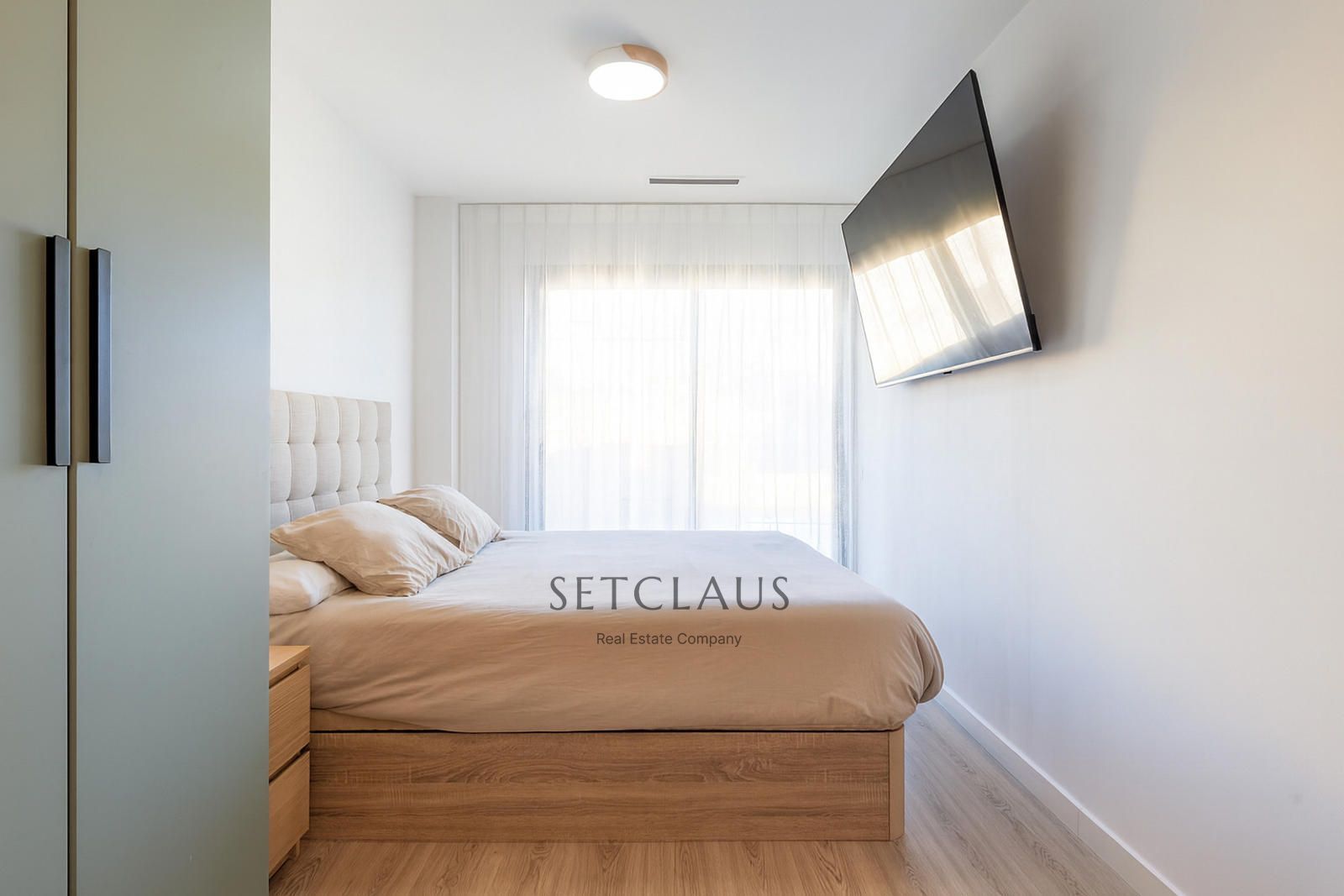 Comprar The jewel of El Masnou: terrace, light and pool in a privileged setting. foto 22