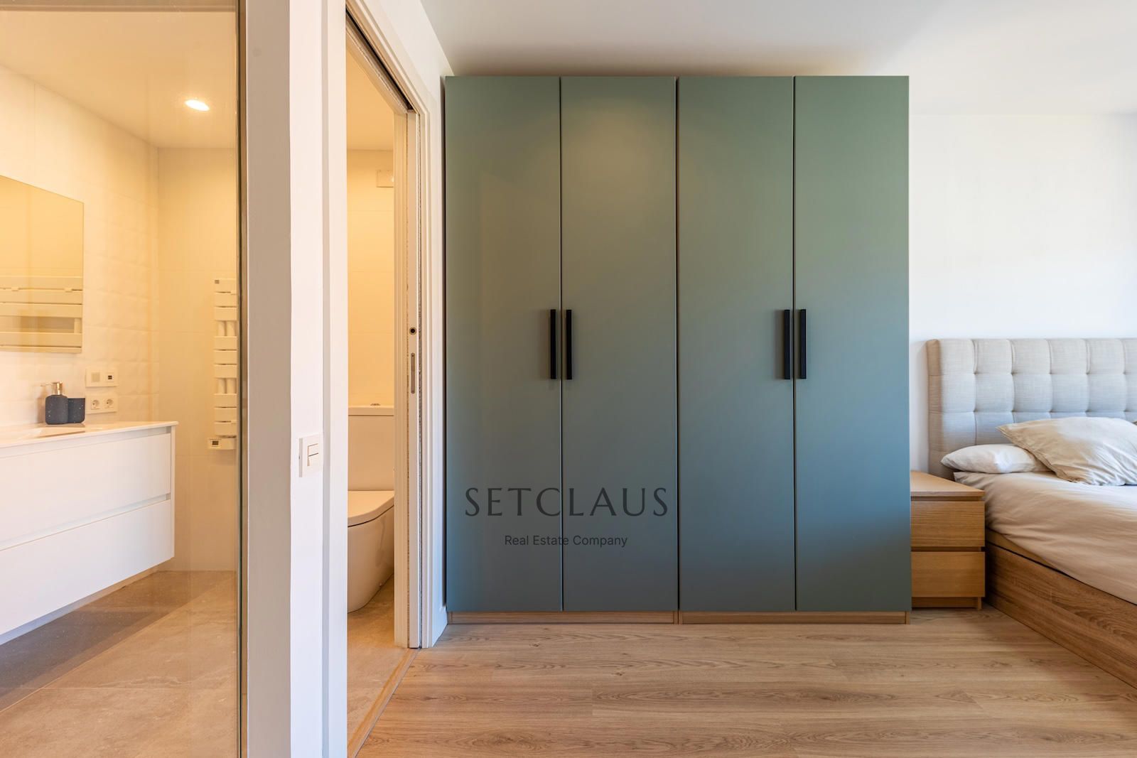 Comprar The jewel of El Masnou: terrace, light and pool in a privileged setting. foto 26