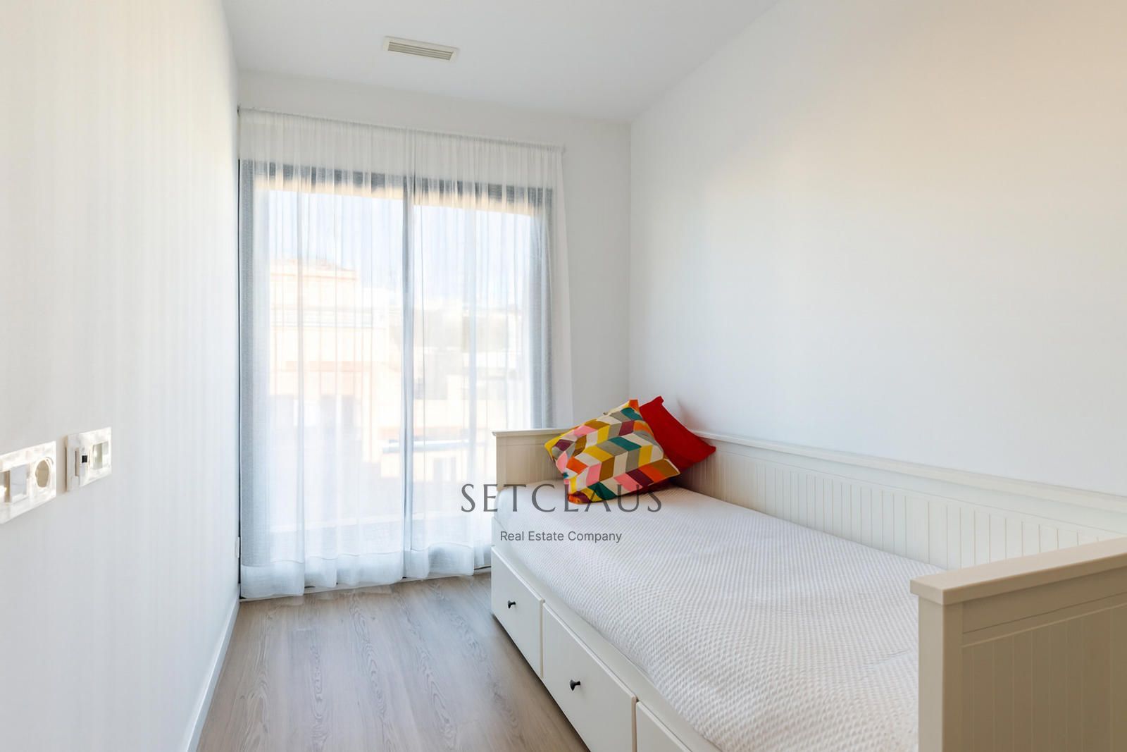 Comprar The jewel of El Masnou: terrace, light and pool in a privileged setting. foto 28