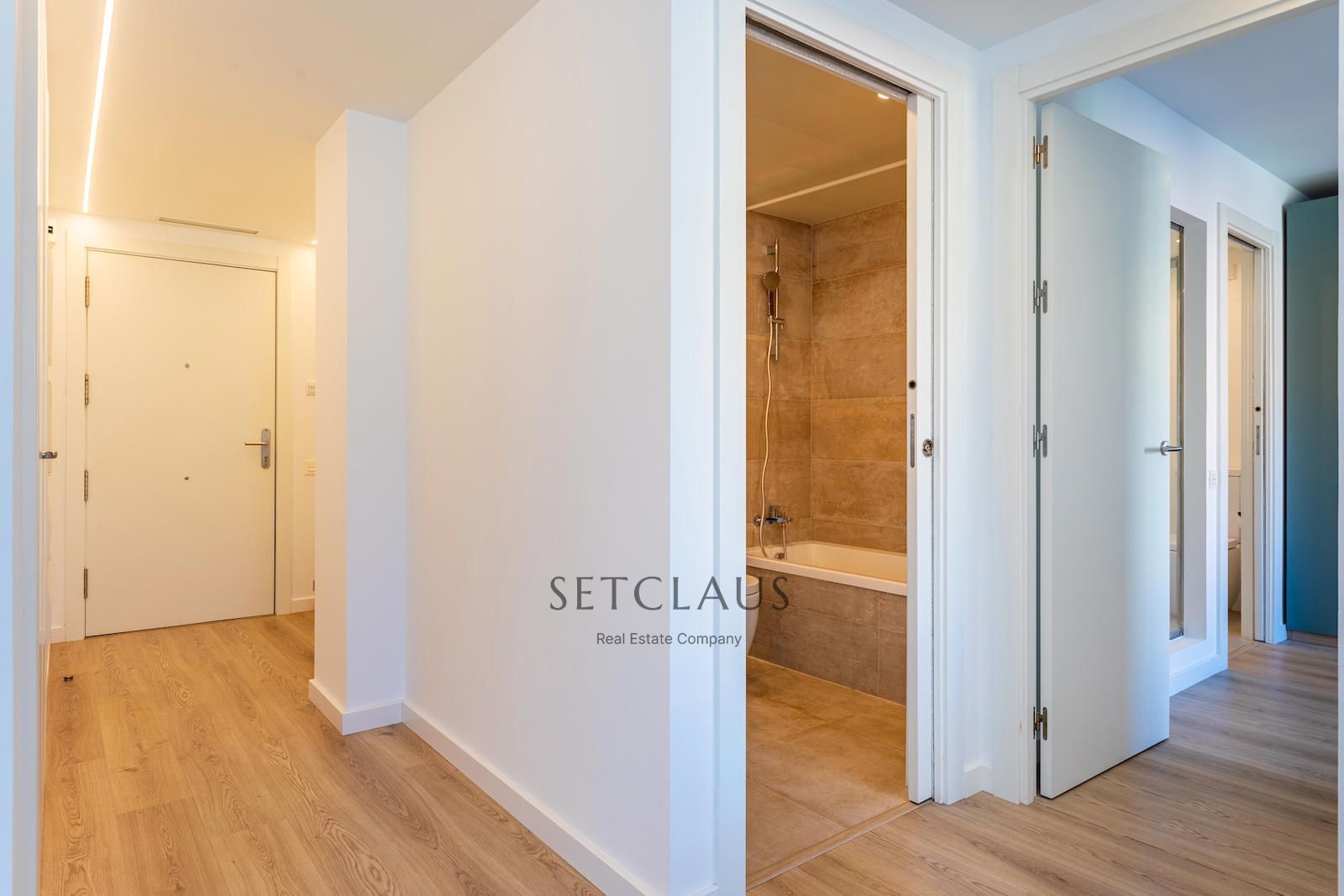 Comprar The jewel of El Masnou: terrace, light and pool in a privileged setting. foto 20