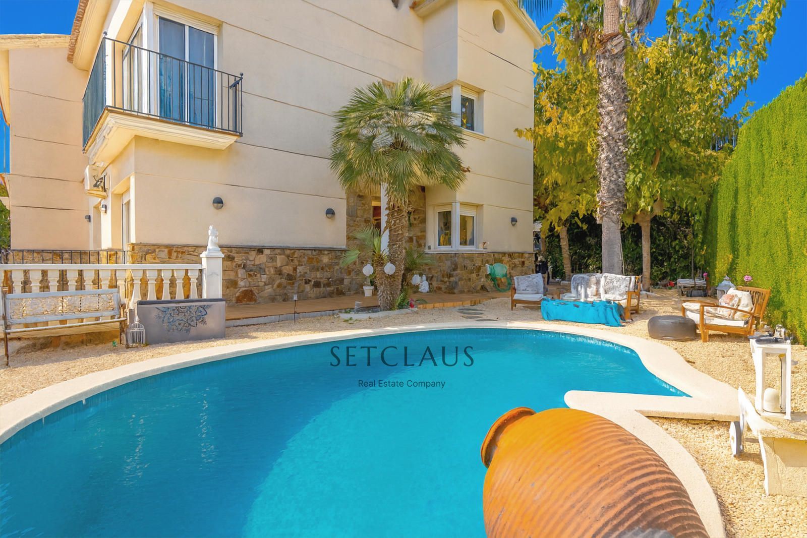 Inmueble Adosado con vistas, buhardilla y piscina privada en Tiana foto 2