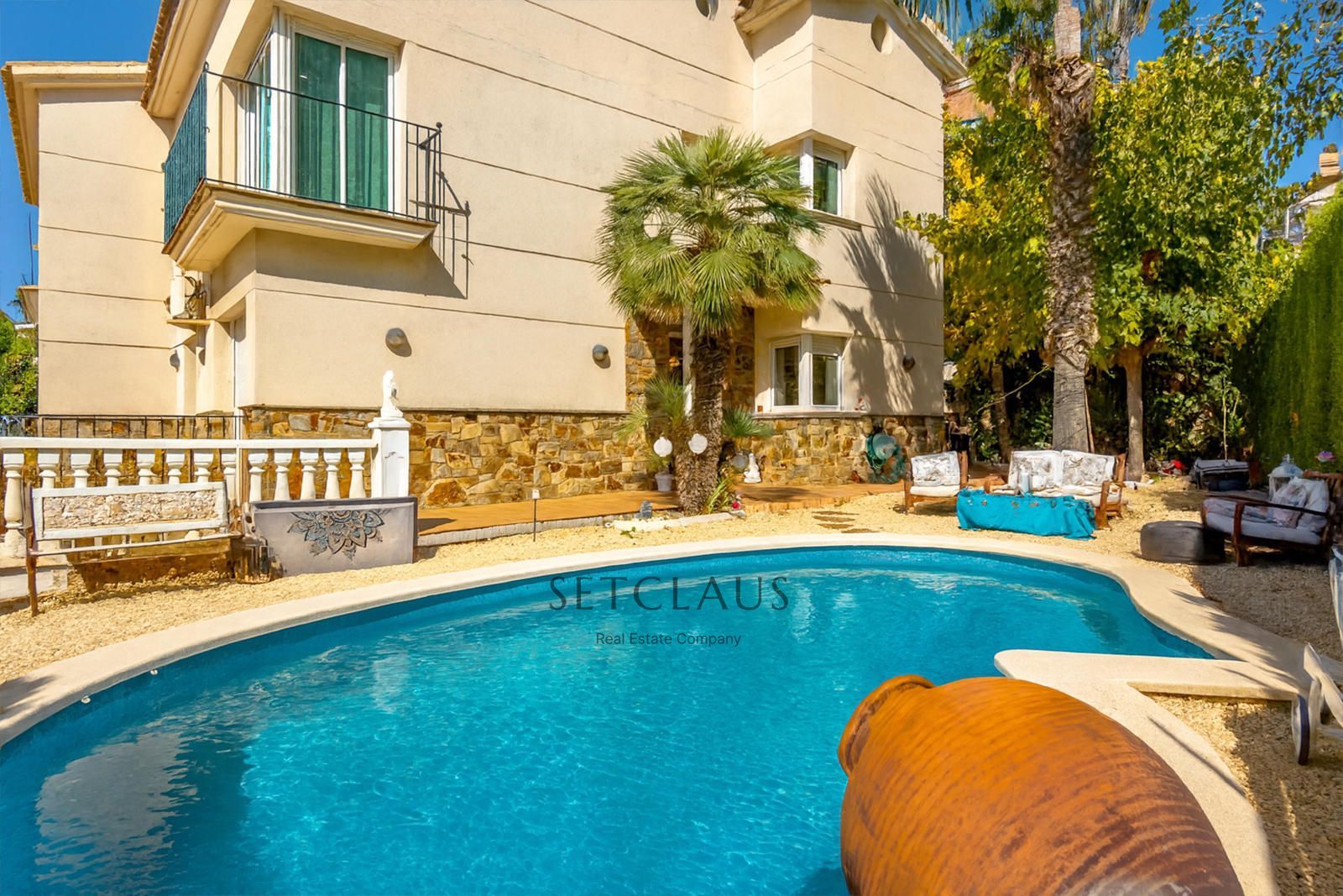 Inmueble Adosado con vistas, buhardilla y piscina privada en Tiana foto 8