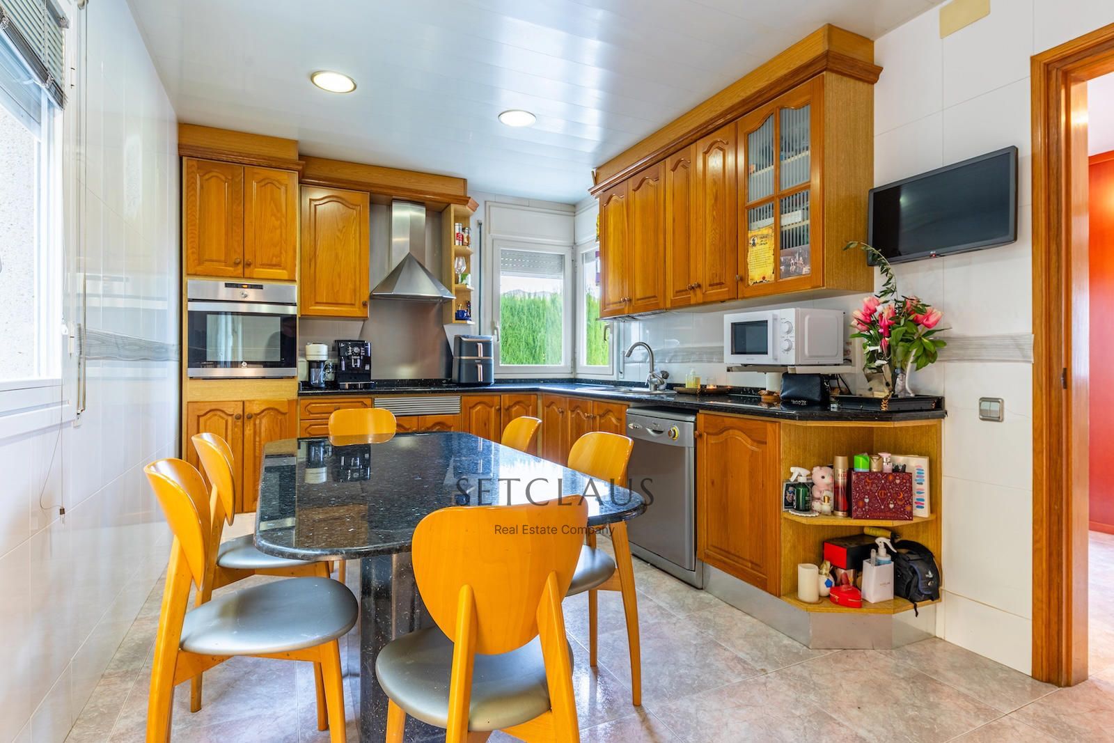 Inmueble Adosado con vistas, buhardilla y piscina privada en Tiana foto 21