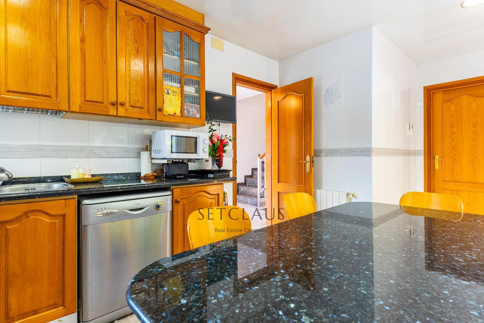 Inmueble Adosado con vistas, buhardilla y piscina privada en Tiana foto 23