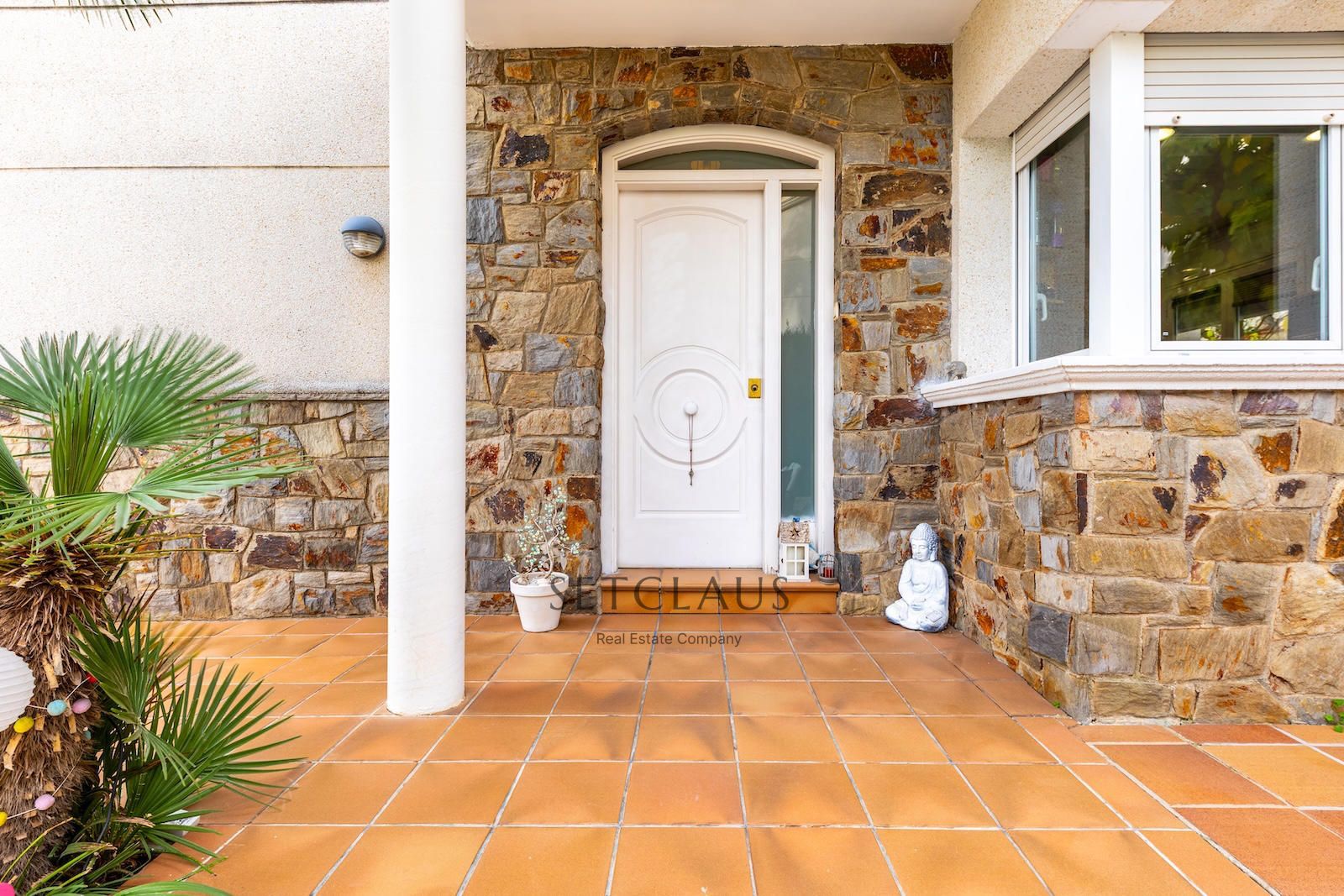 Inmueble Adosado con vistas, buhardilla y piscina privada en Tiana foto 25