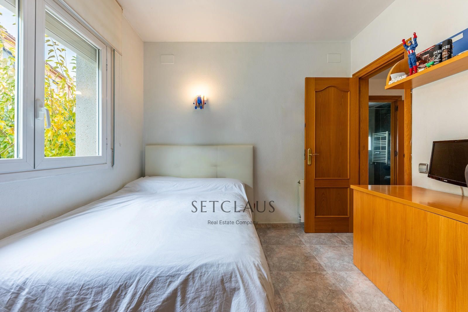 Inmueble Adosado con vistas, buhardilla y piscina privada en Tiana foto 34