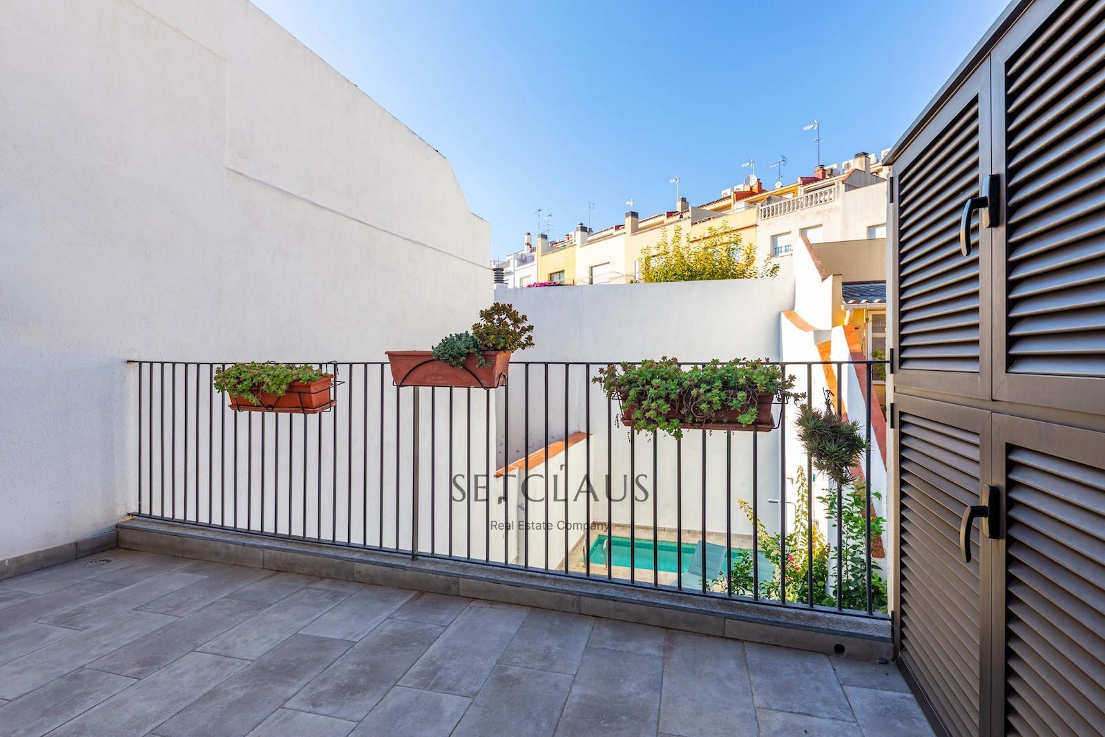 Inmueble Casa adosada de pueblo rehabilitada en 2018 con piscina salada en el centro de Mataró foto 24
