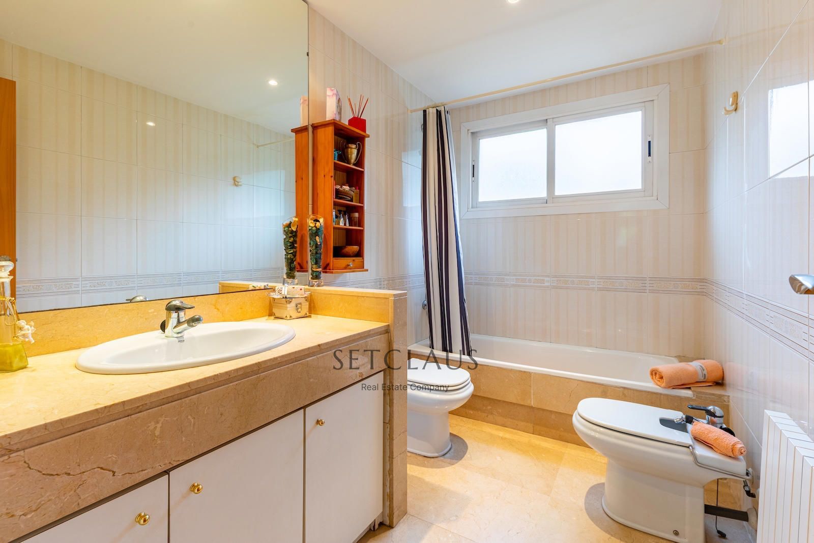 Inmueble Adosada en zona tranquila y cerca del centro del pueblo foto 44