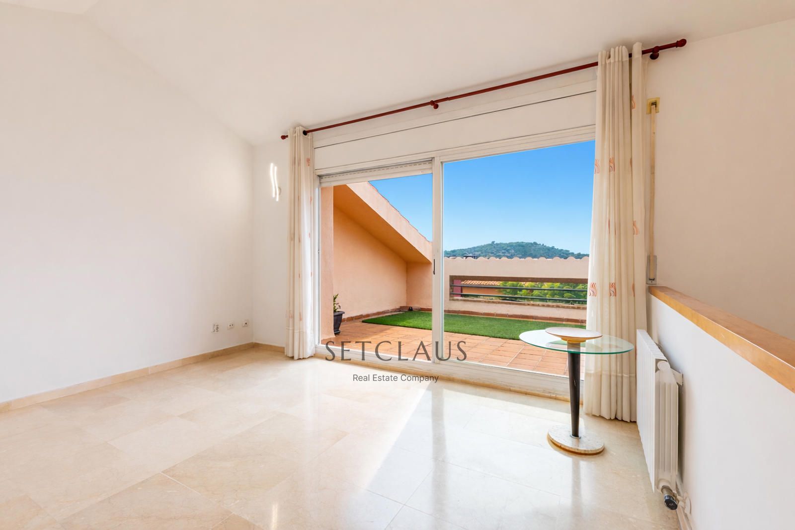 Comprar Adosada en zona tranquila y cerca del centro del pueblo foto 36