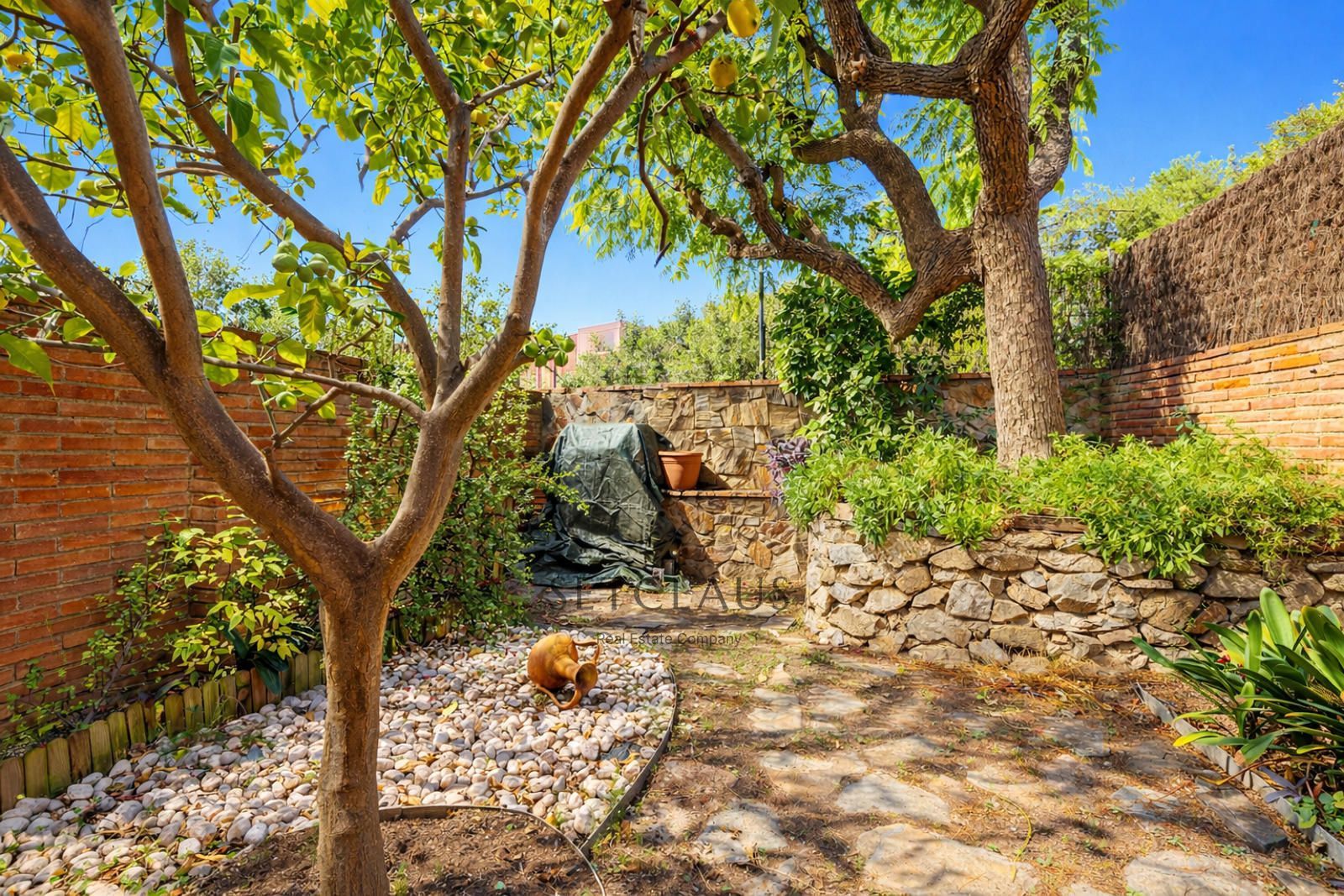 Comprar Adosada en zona tranquila y cerca del centro del pueblo foto 14