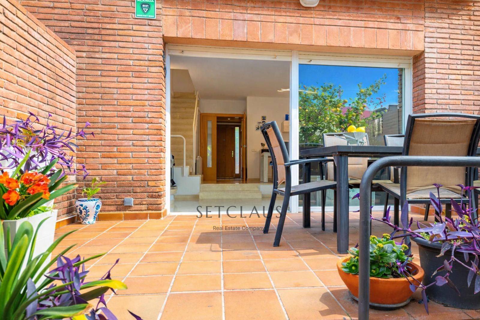 Comprar Adosada en zona tranquila y cerca del centro del pueblo foto 13