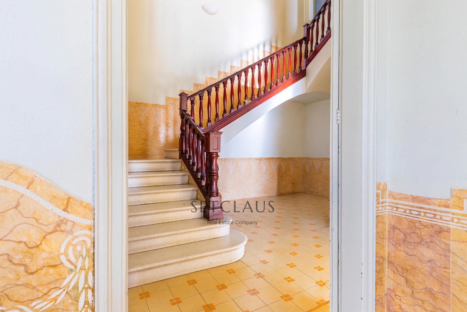 Inmueble Casa colonial neoclásica catalogada con jardín y piscina en El Masnou foto 16