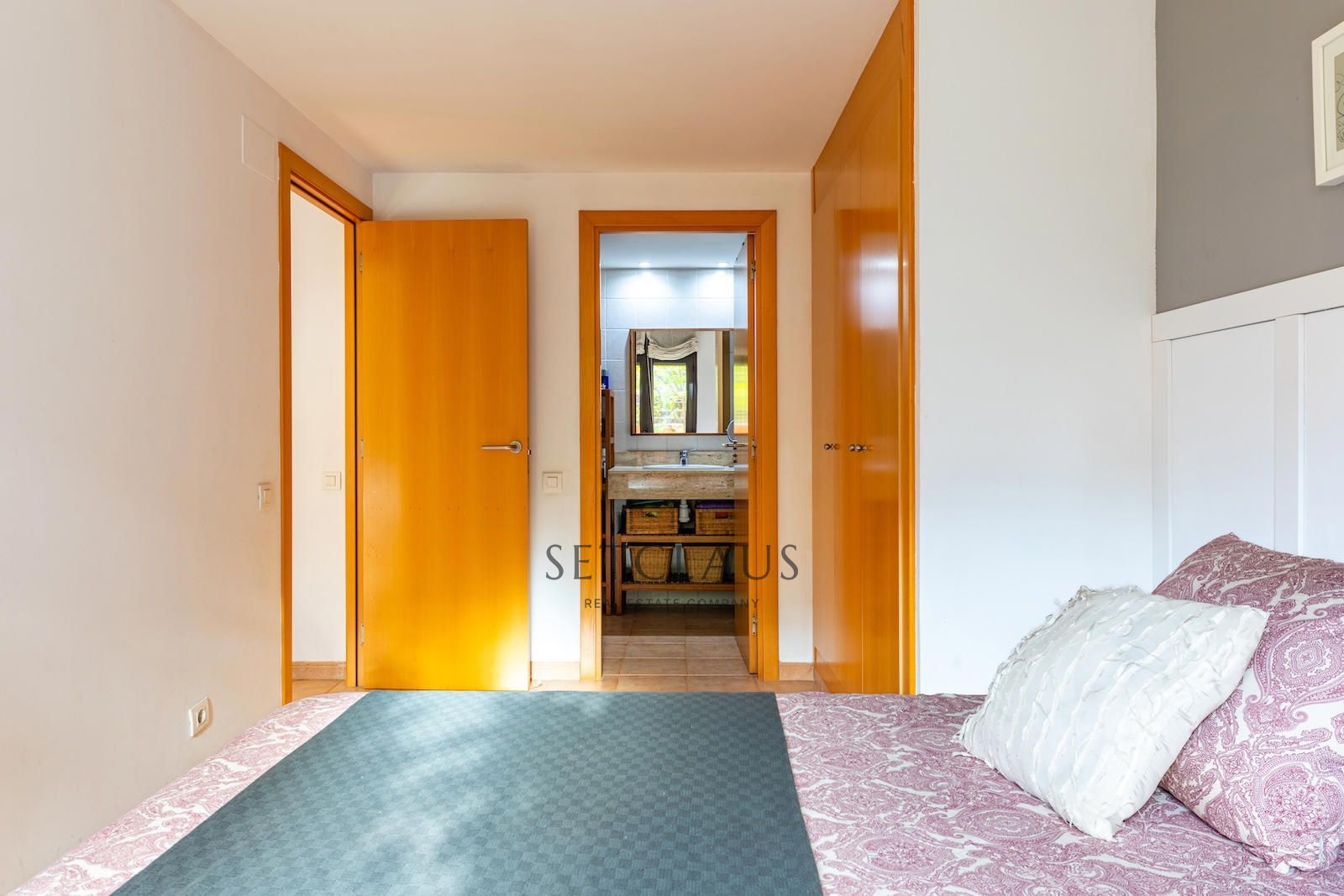 Comprar Apartamento con gran terraza, parking y piscina en Fenals (Lloret de Mar) foto 26