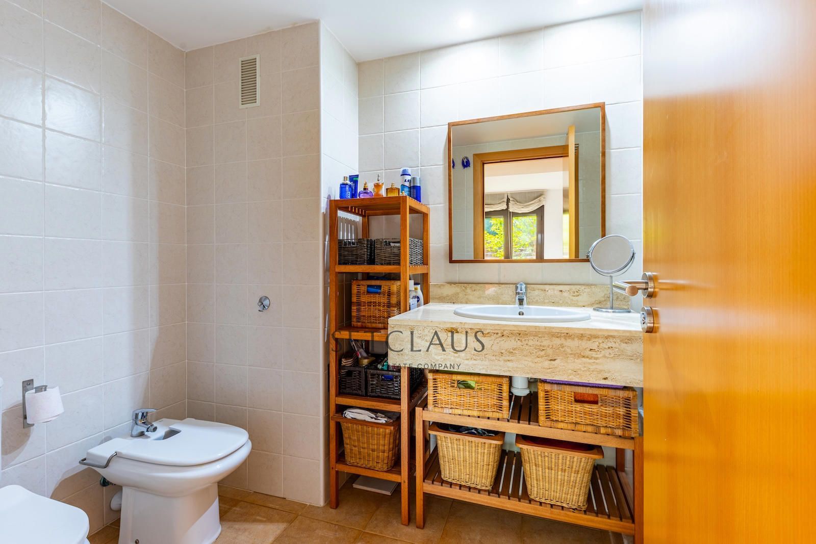 Comprar Apartamento con gran terraza, parking y piscina en Fenals (Lloret de Mar) foto 28