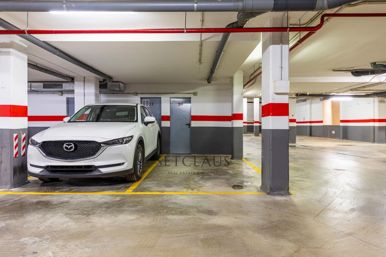 Comprar Apartamento con gran terraza, parking y piscina en Fenals (Lloret de Mar) foto 36