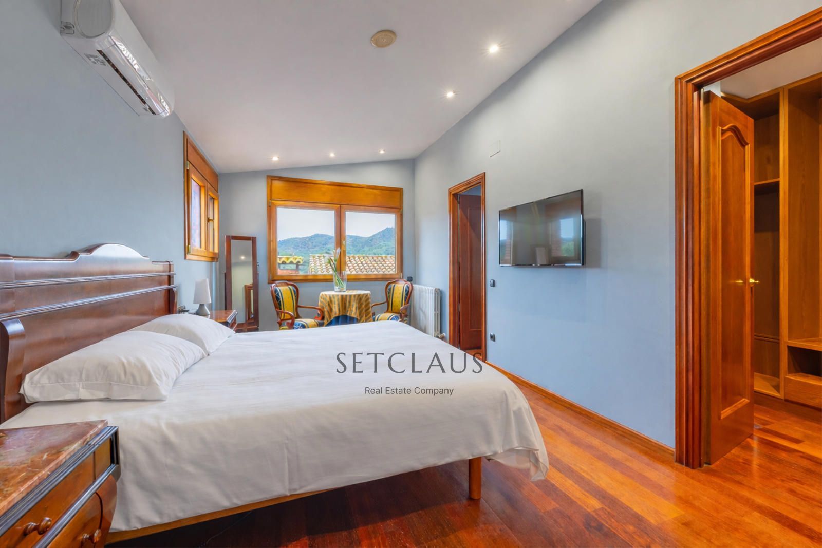 Inmueble VALLROMANES. Central location, with plenty of natural light and panoramic views foto 23