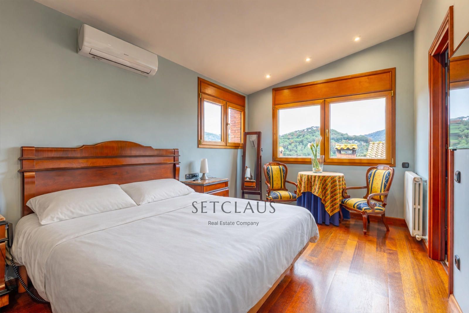 Inmueble VALLROMANES. Central location, with plenty of natural light and panoramic views foto 24