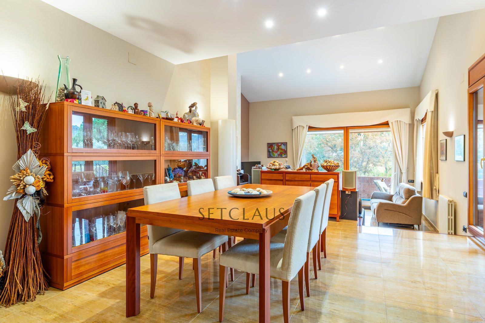 Inmueble VALLROMANES. Central location, with plenty of natural light and panoramic views foto 10