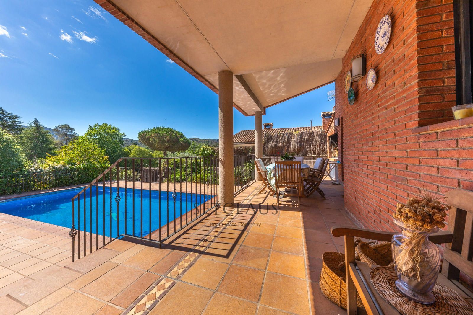 Inmueble VALLROMANES. Central location, with plenty of natural light and panoramic views foto 3