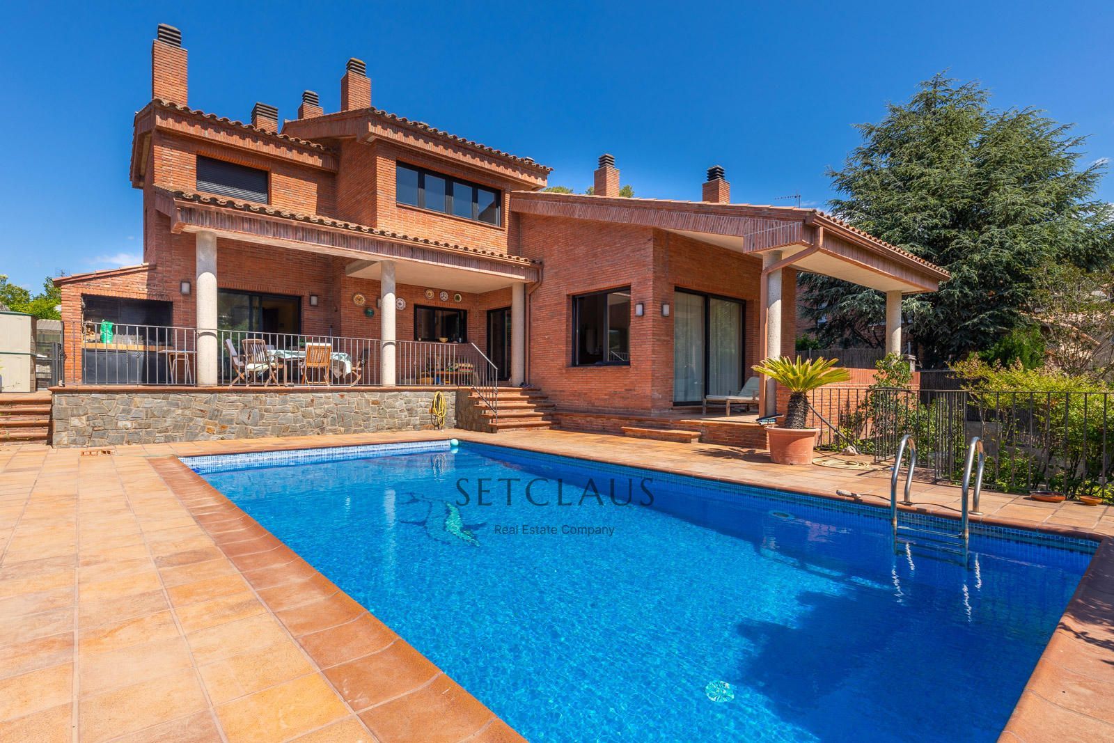 Inmueble VALLROMANES. Central location, with plenty of natural light and panoramic views foto 7